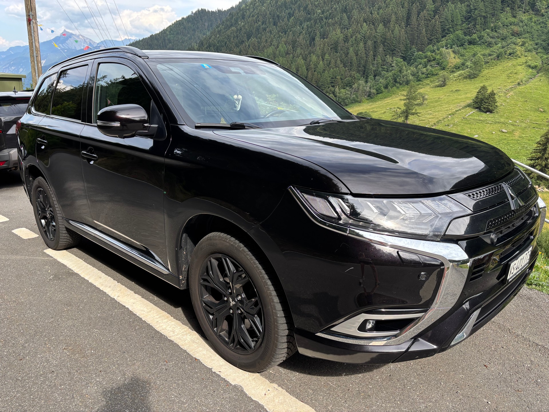 MITSUBISHI 2.4 PHEV Diamond S-Edition-image-2