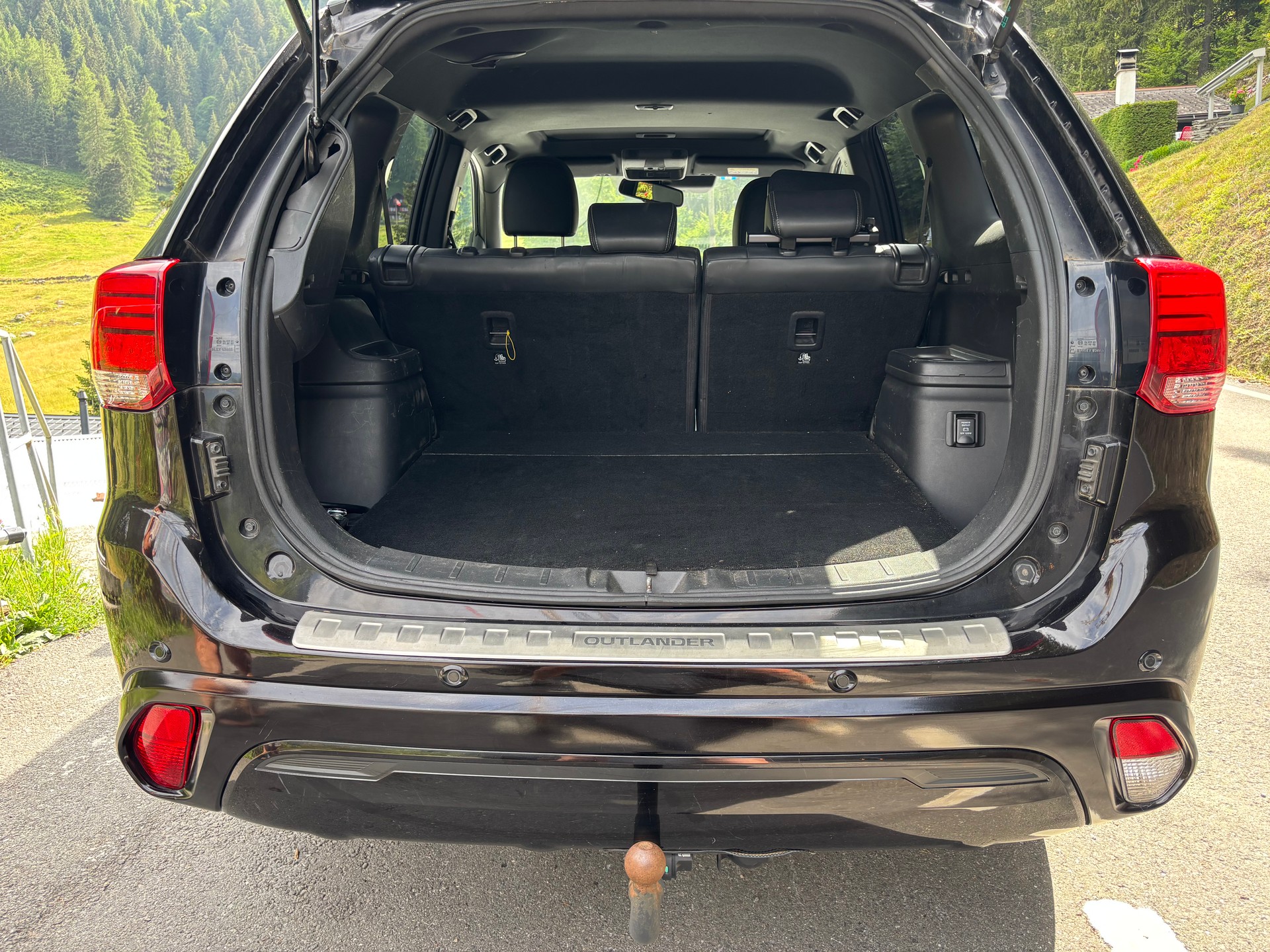 MITSUBISHI 2.4 PHEV Diamond S-Edition-image-7