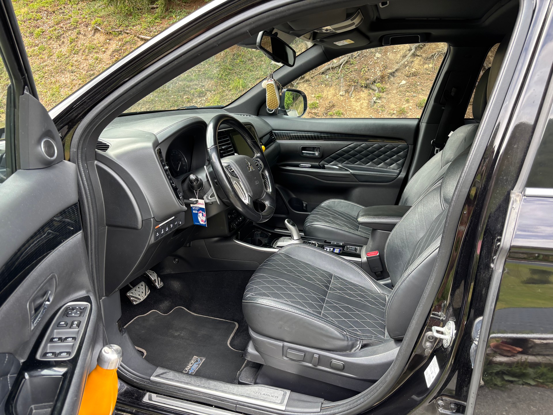MITSUBISHI 2.4 PHEV Diamond S-Edition-image-3