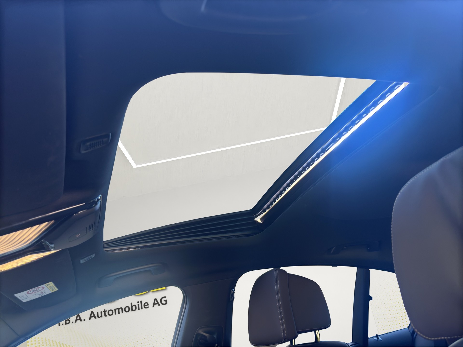 BMW M550i xDrive FACLIFT Exclusiv AHK / Standheizung / ACC-image-14