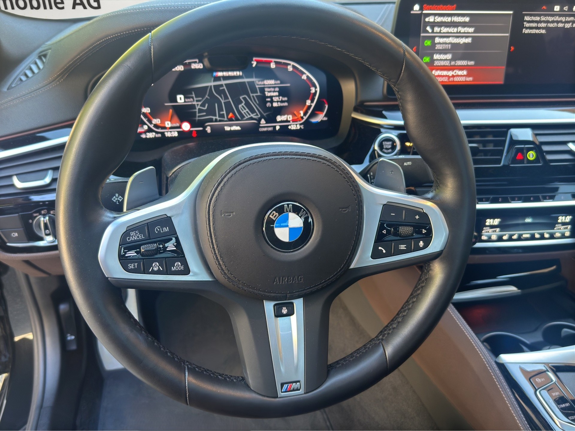 BMW M550i xDrive FACLIFT Exclusiv AHK / Standheizung / ACC-image-16