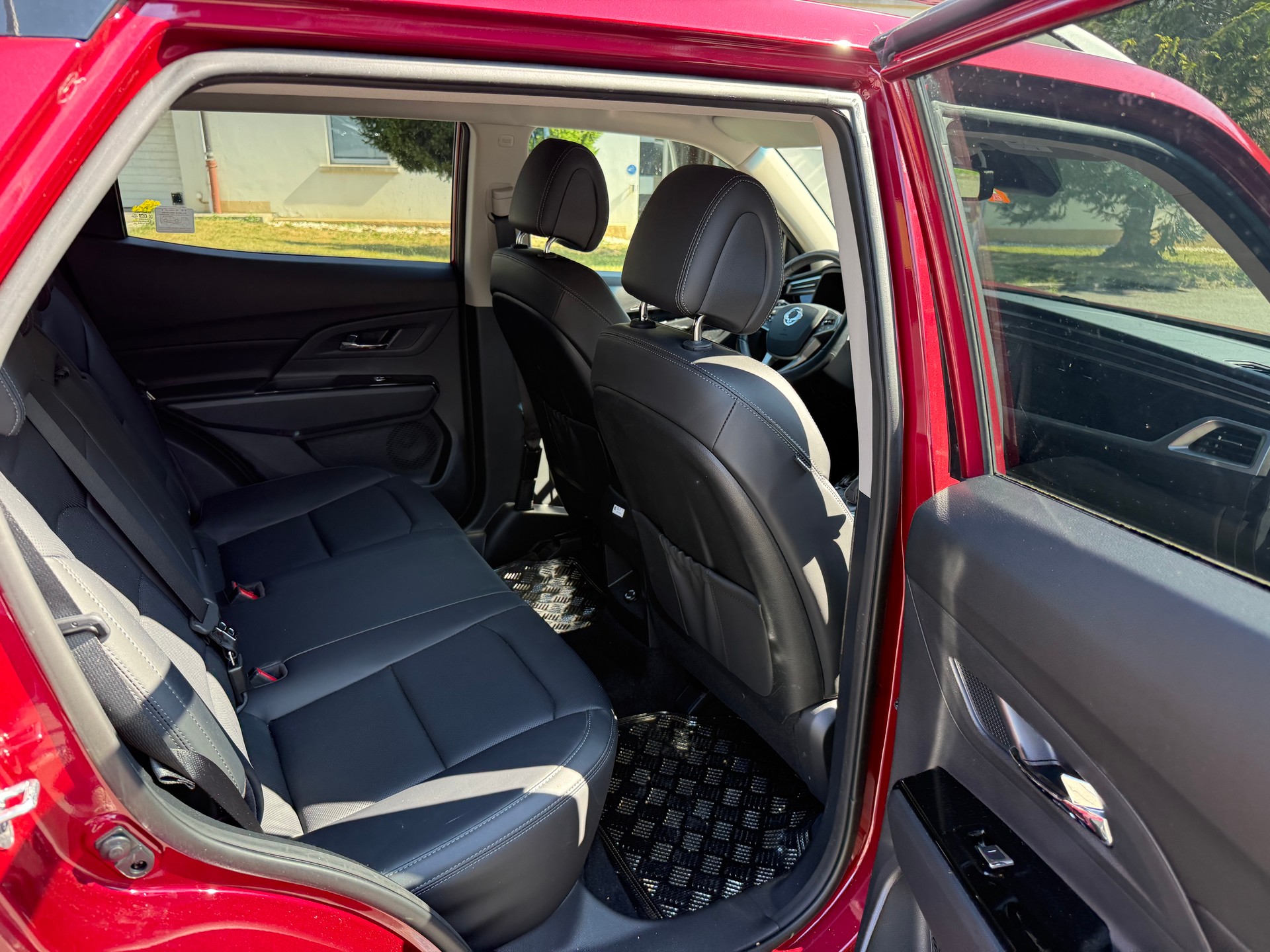 KGM-SsangYong Korando 1.5 T GDI Quartz 4WD Automat-image-4