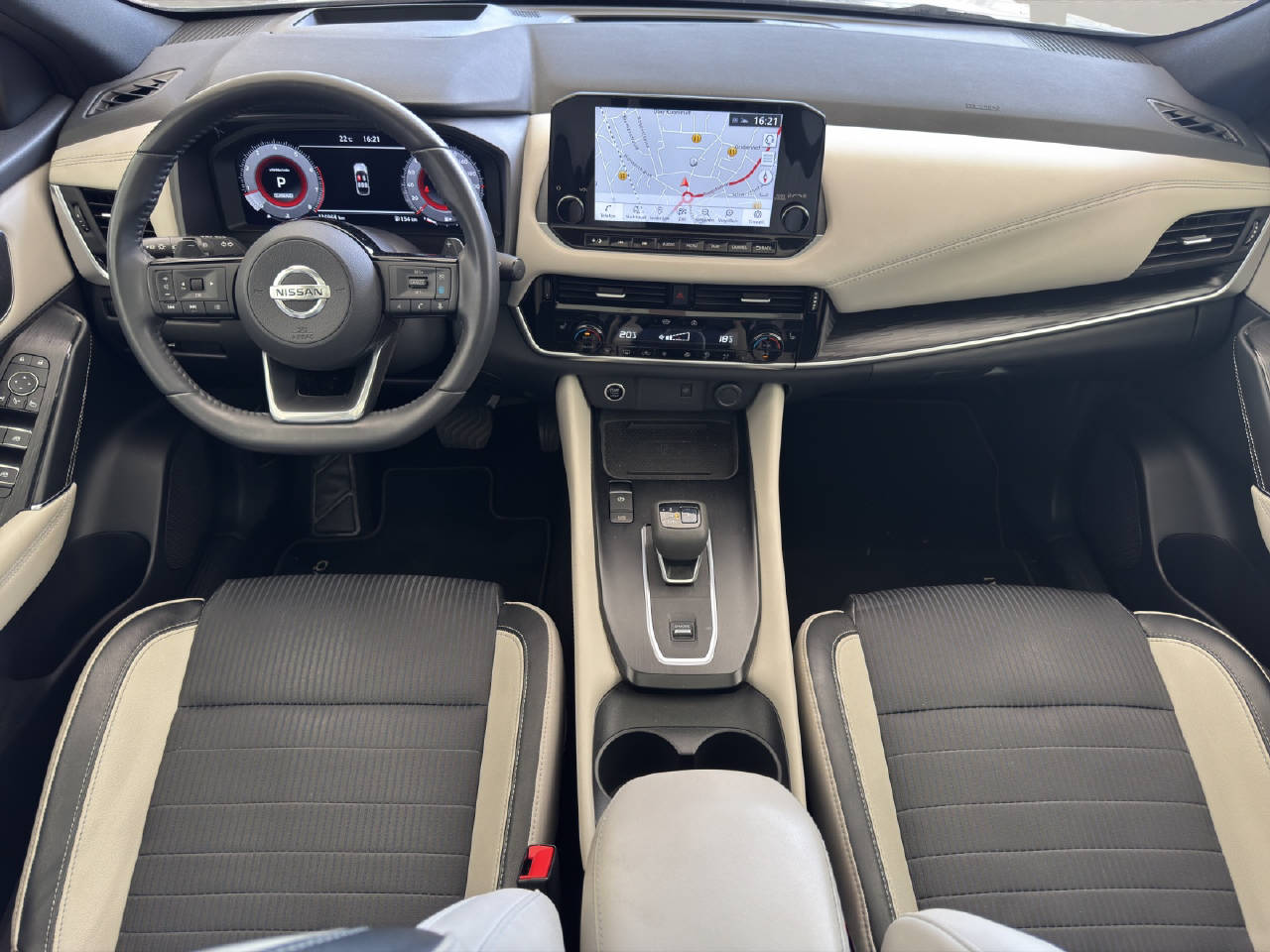 NISSAN Qashqai 1.3 DIG-T 158PS Tekna-image-18
