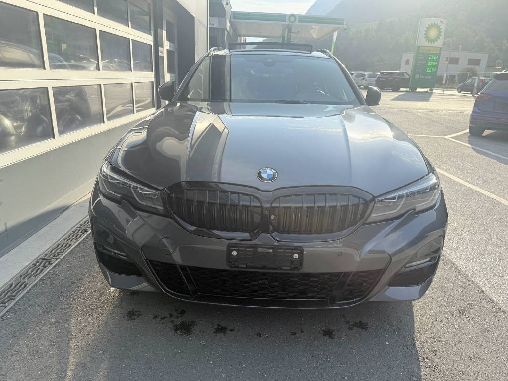 BMW 330i xDrive Touring M Sport - CH-image-2
