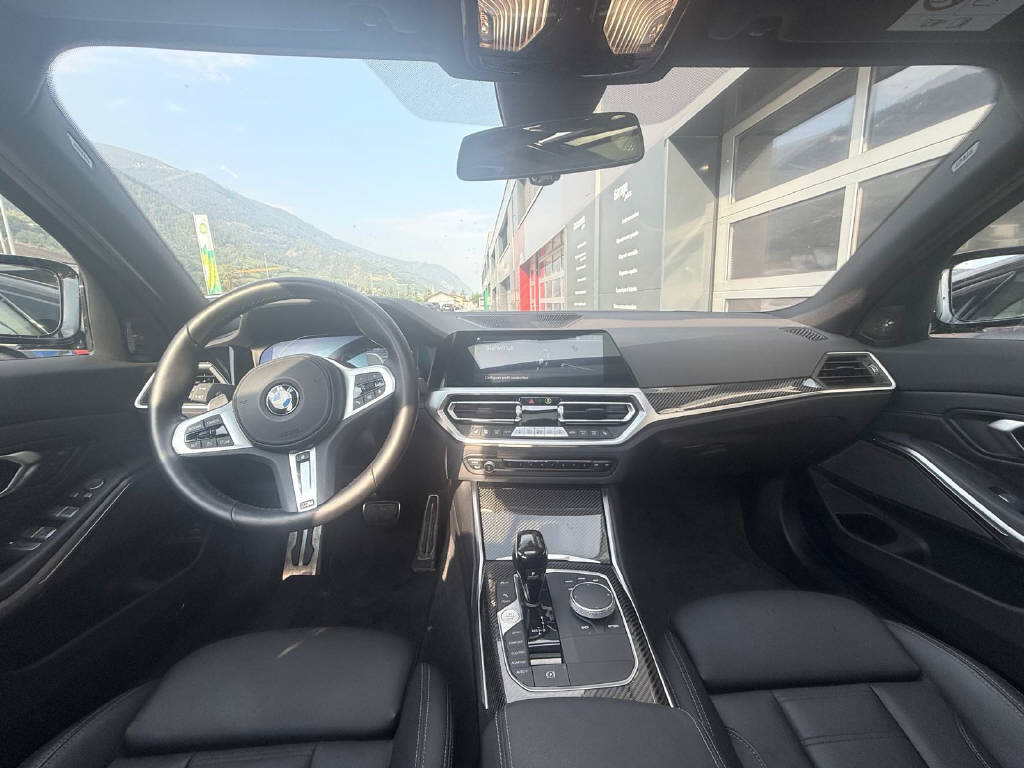 BMW 330i xDrive Touring M Sport - CH-image-6
