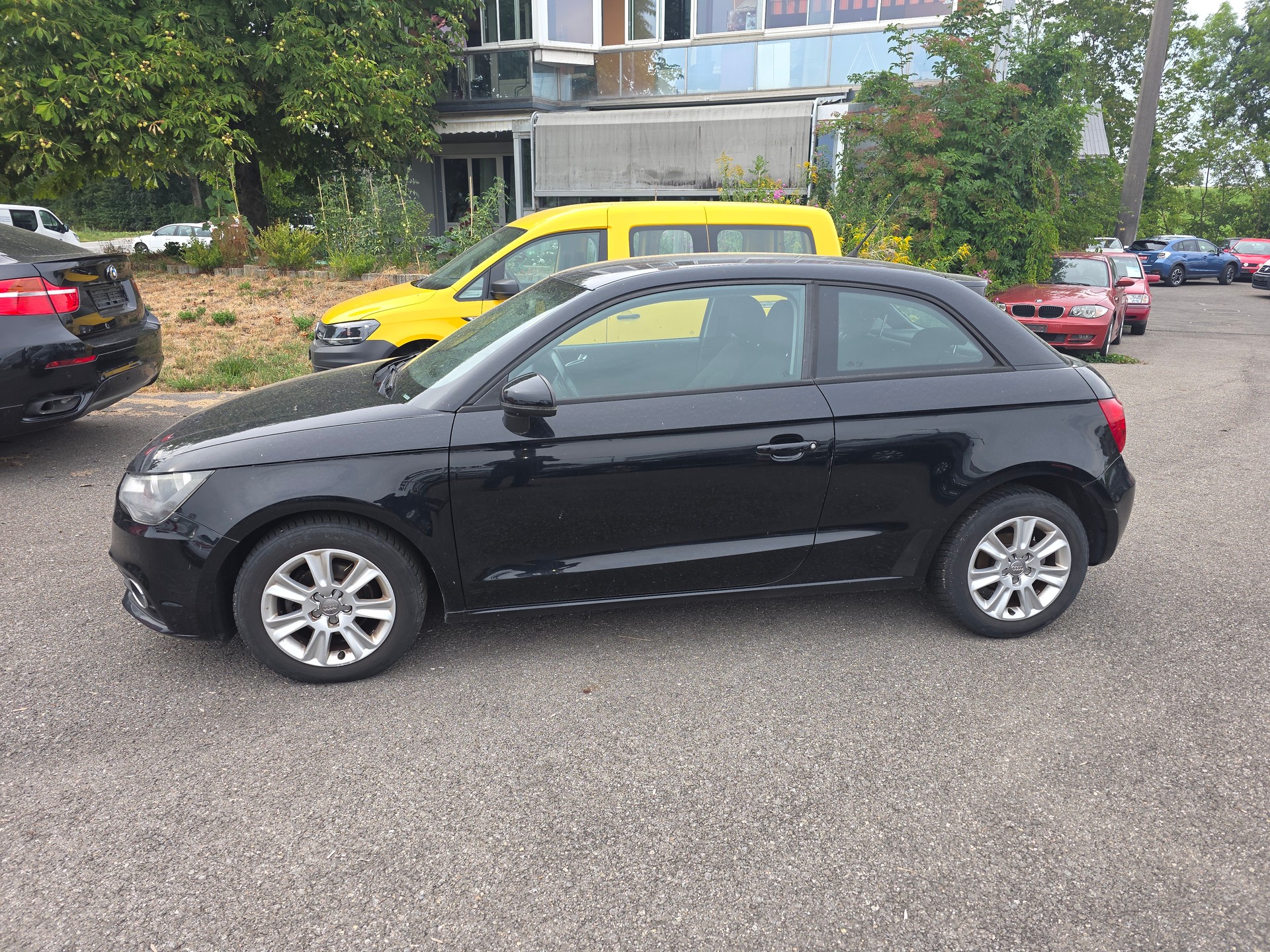 AUDI A1 1.2 TFSI Attraction-image-8