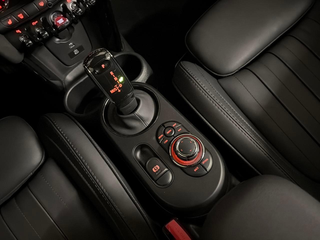 MINI Cabrio 2.0i John Cooper Works-image-24