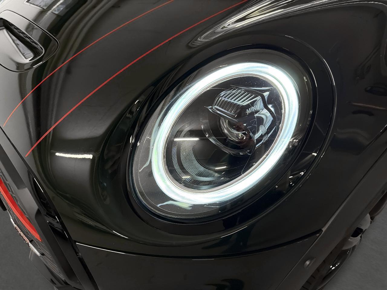 MINI Cabrio 2.0i John Cooper Works-image-9