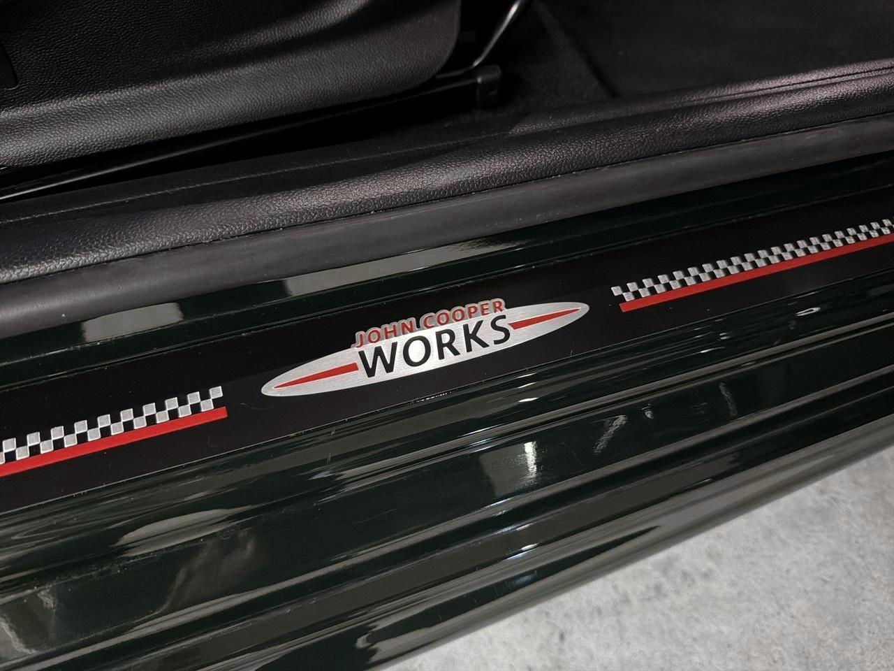 MINI Cabrio 2.0i John Cooper Works-image-26