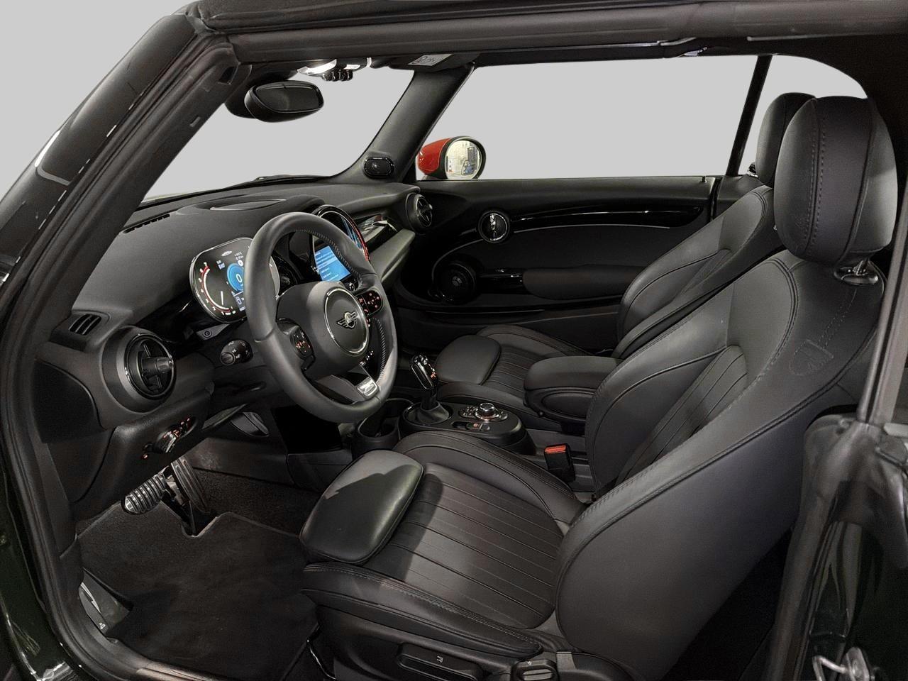 MINI Cabrio 2.0i John Cooper Works-image-14