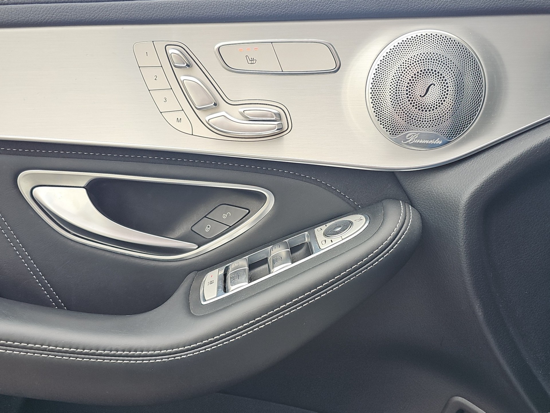 MERCEDES-BENZ GLC Coupé 63 S AMG 4Matic+ 9G-Tronic-image-13