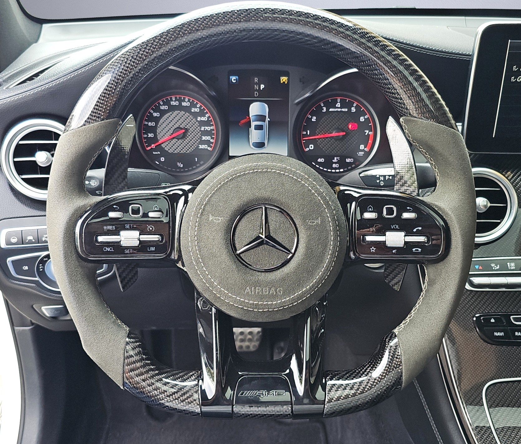 MERCEDES-BENZ GLC Coupé 63 S AMG 4Matic+ 9G-Tronic-image-11