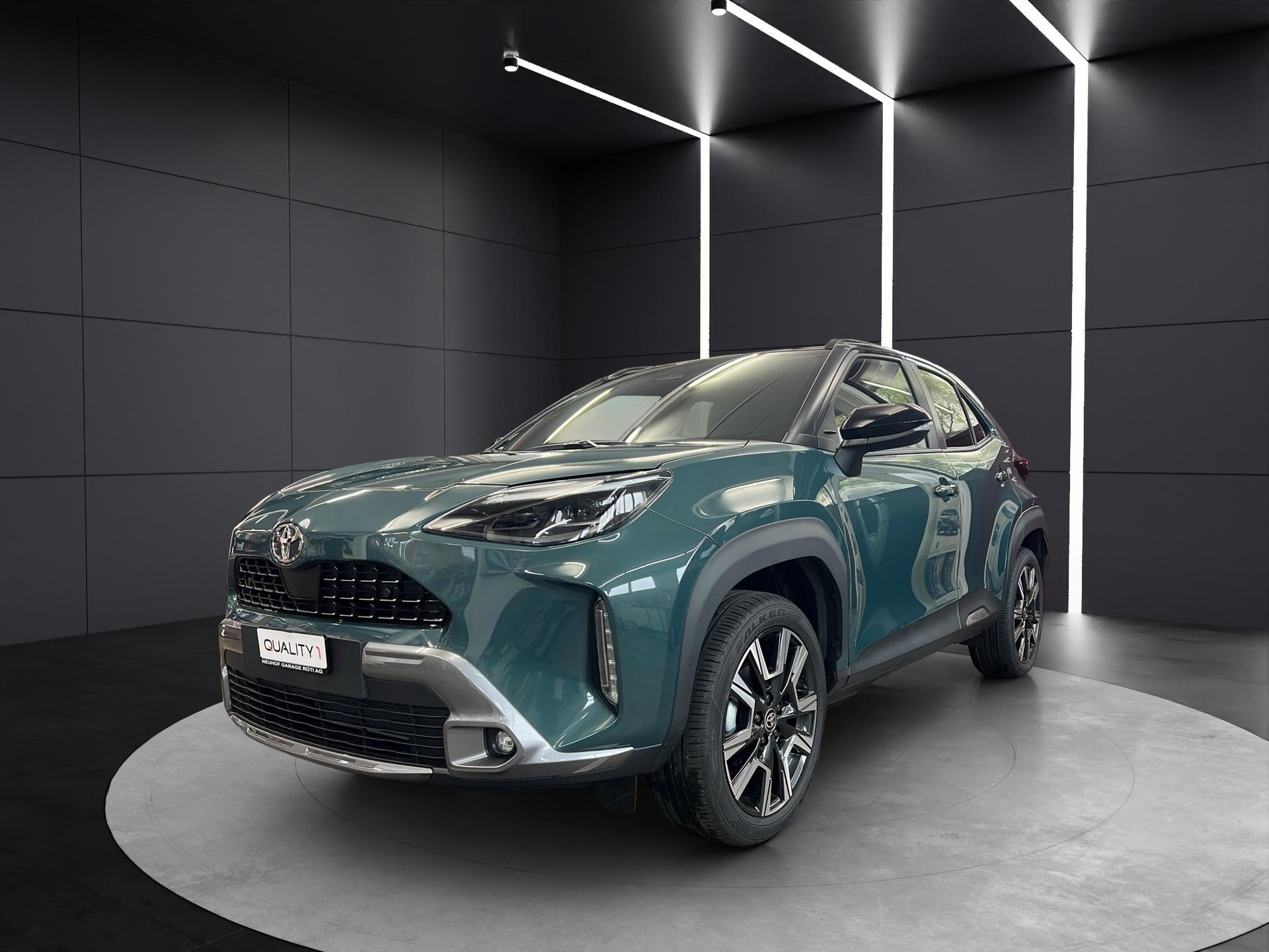 TOYOTA Yaris Cross 1.5 VVT-i HSD Premium AWD-i-image-0