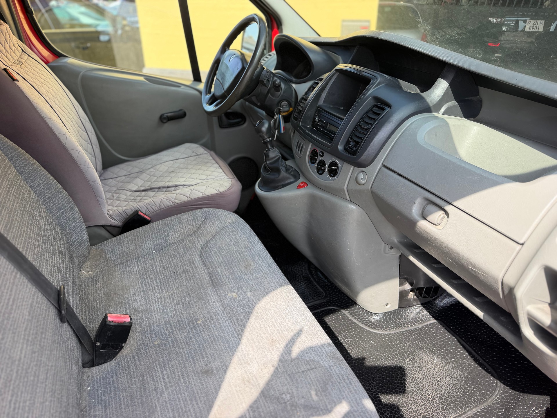 RENAULT Trafic 2.0 dCi 115 2.9t L2H1-image-11