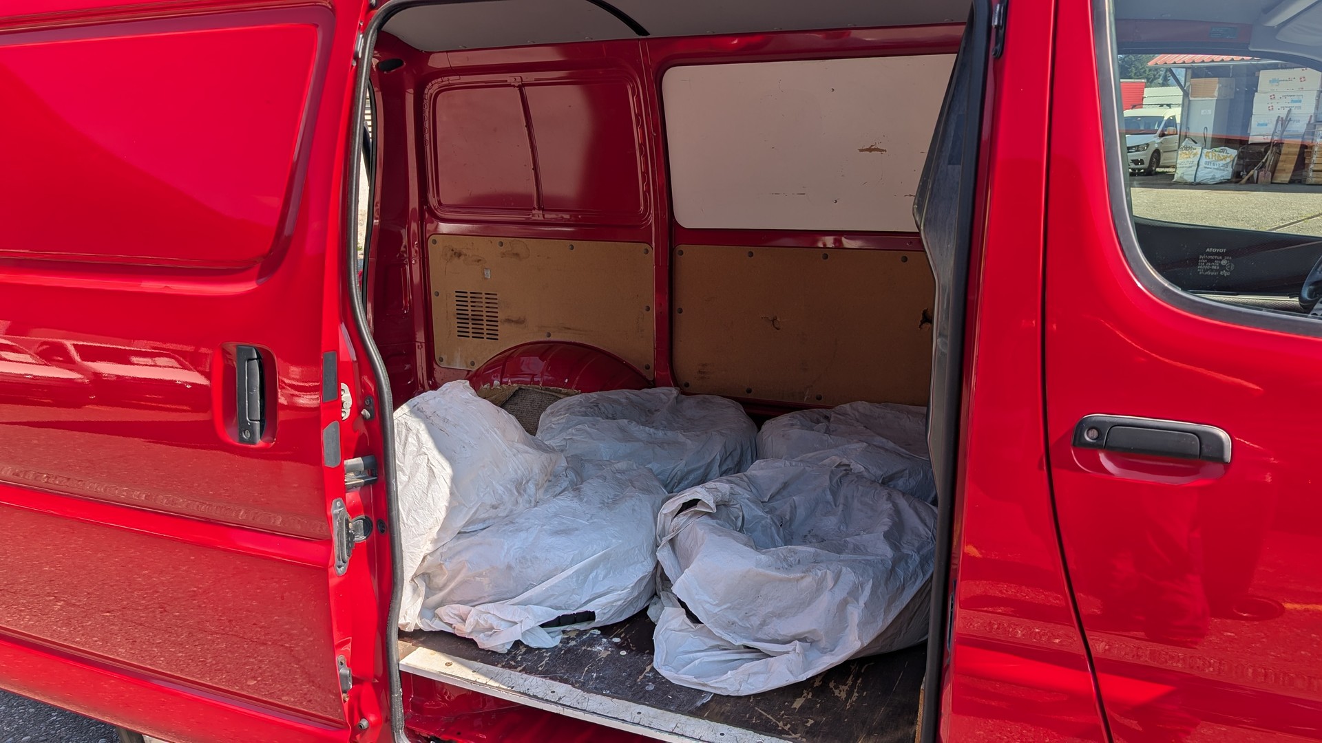 TOYOTA Hiace D-4D Van SWB-image-9