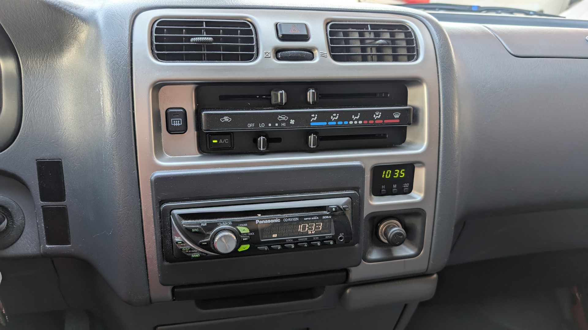 TOYOTA Hiace D-4D Van SWB-image-12