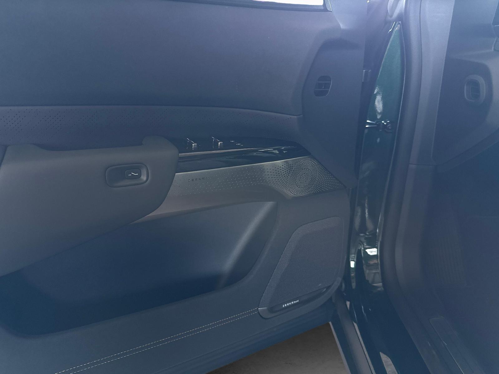 ZEEKR 7X Privilege AWD-image-13