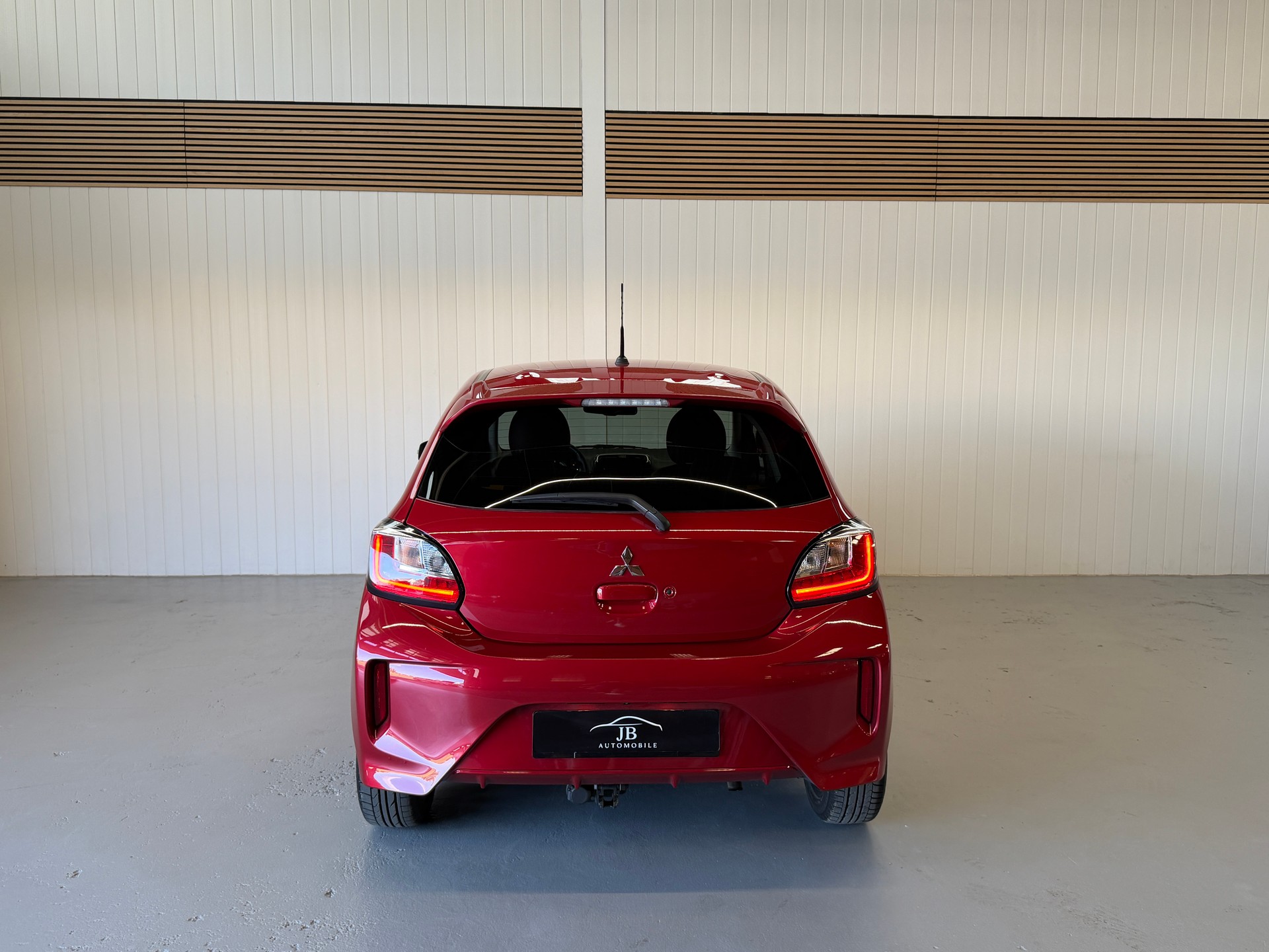 MITSUBISHI Space Star 1.2 CVT Intense+, frisch ab MFK und ab Service, mit AHK für Veloträger-showroom-element-3