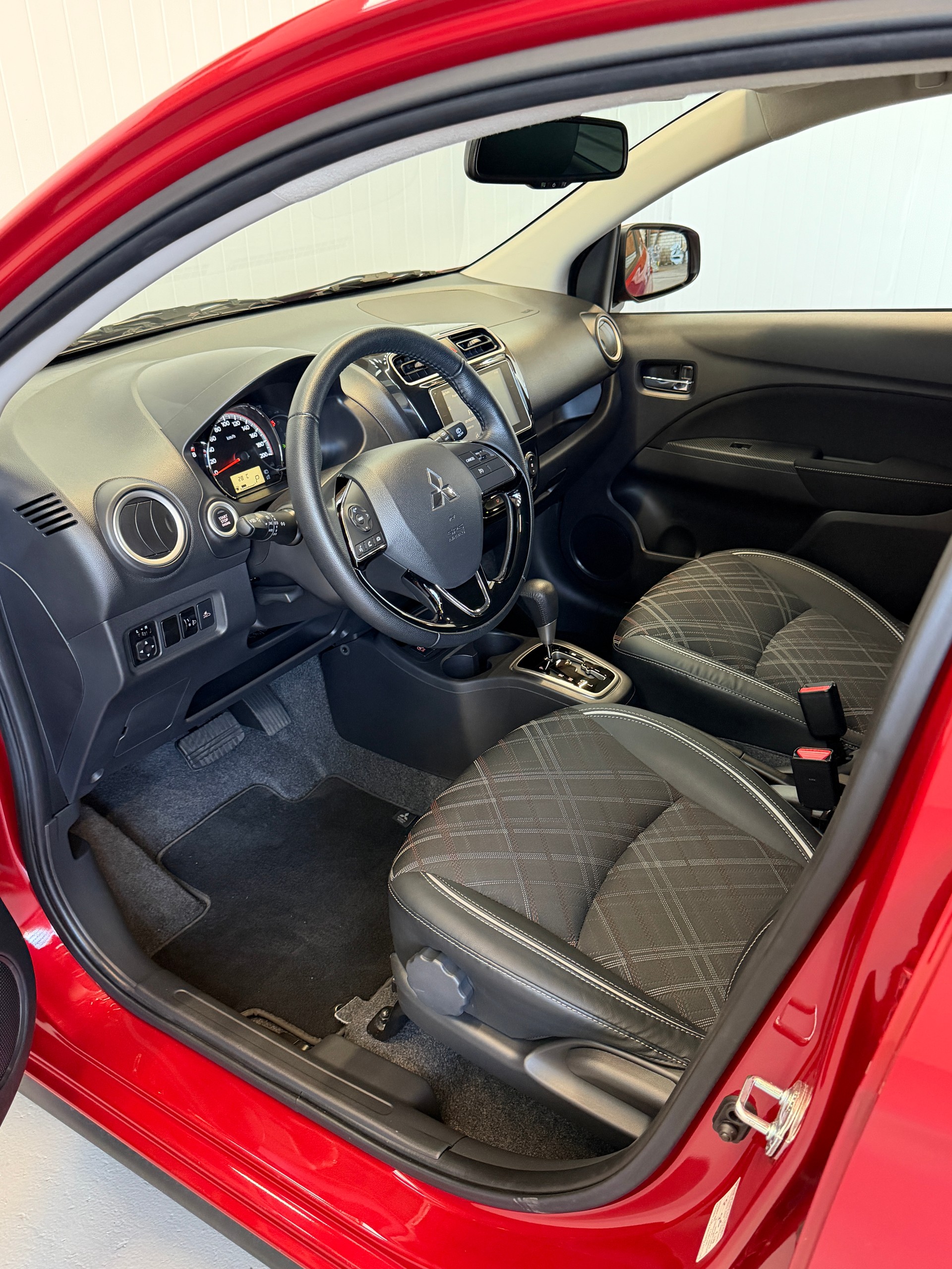 MITSUBISHI Space Star 1.2 CVT Intense+, frisch ab MFK und ab Service, mit AHK für Veloträger-image-8