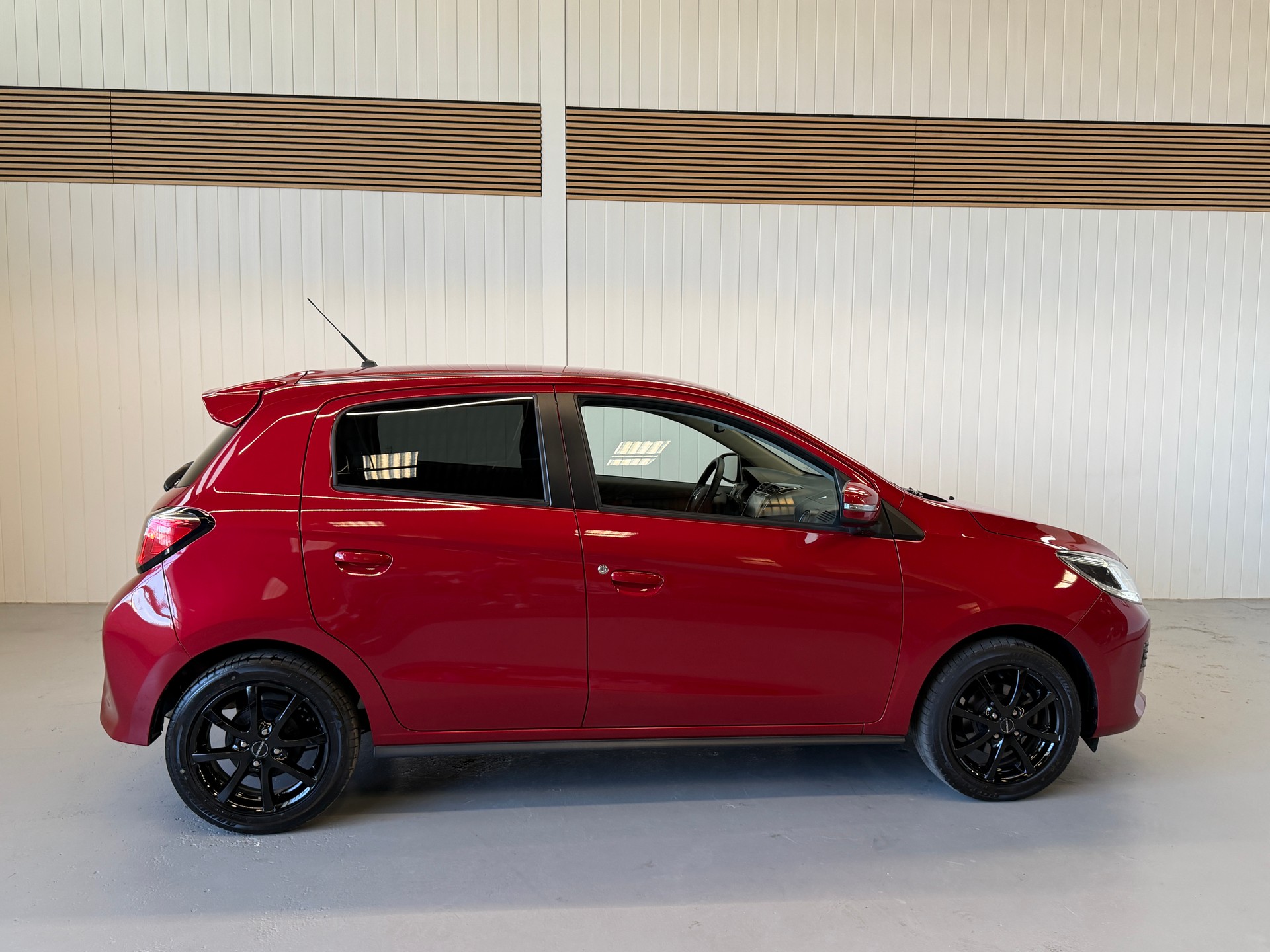 MITSUBISHI Space Star 1.2 CVT Intense+, frisch ab MFK und ab Service, mit AHK für Veloträger-image-5