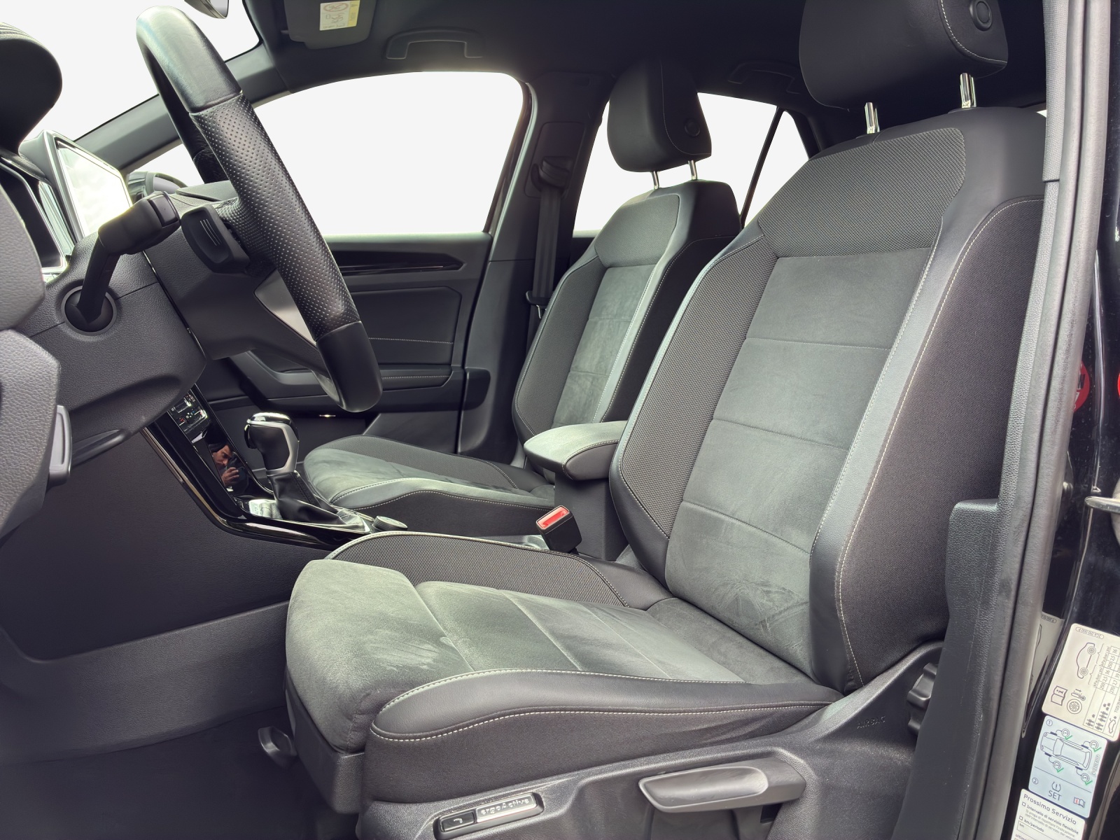 VW T-Roc 2.0 TDI SCR R-Line 4Motion DSG-image-7