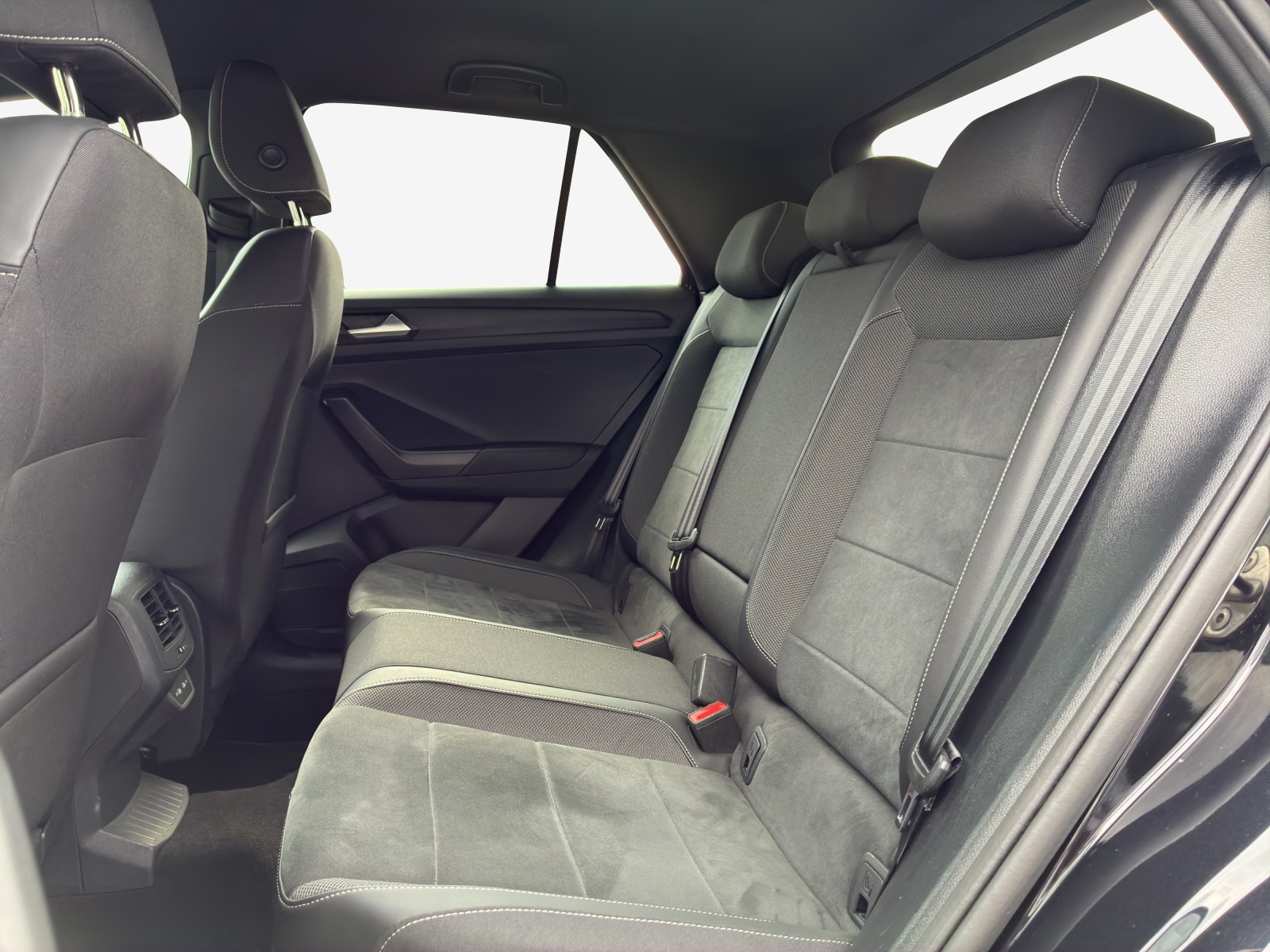 VW T-Roc 2.0 TDI SCR R-Line 4Motion DSG-image-11