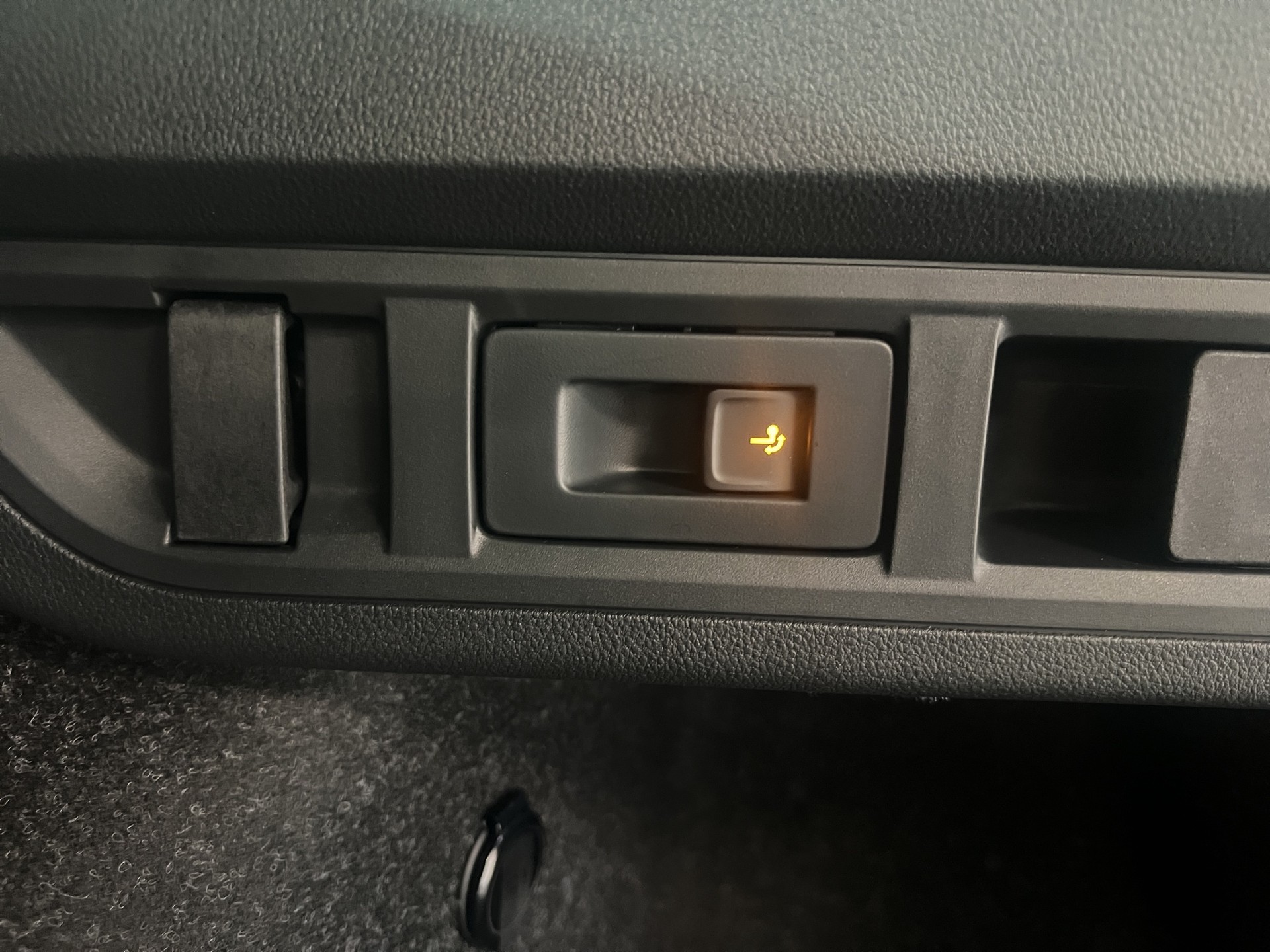 SKODA Octavia Combi 1.5 TSI mHEV DSG Sport Line-image-13