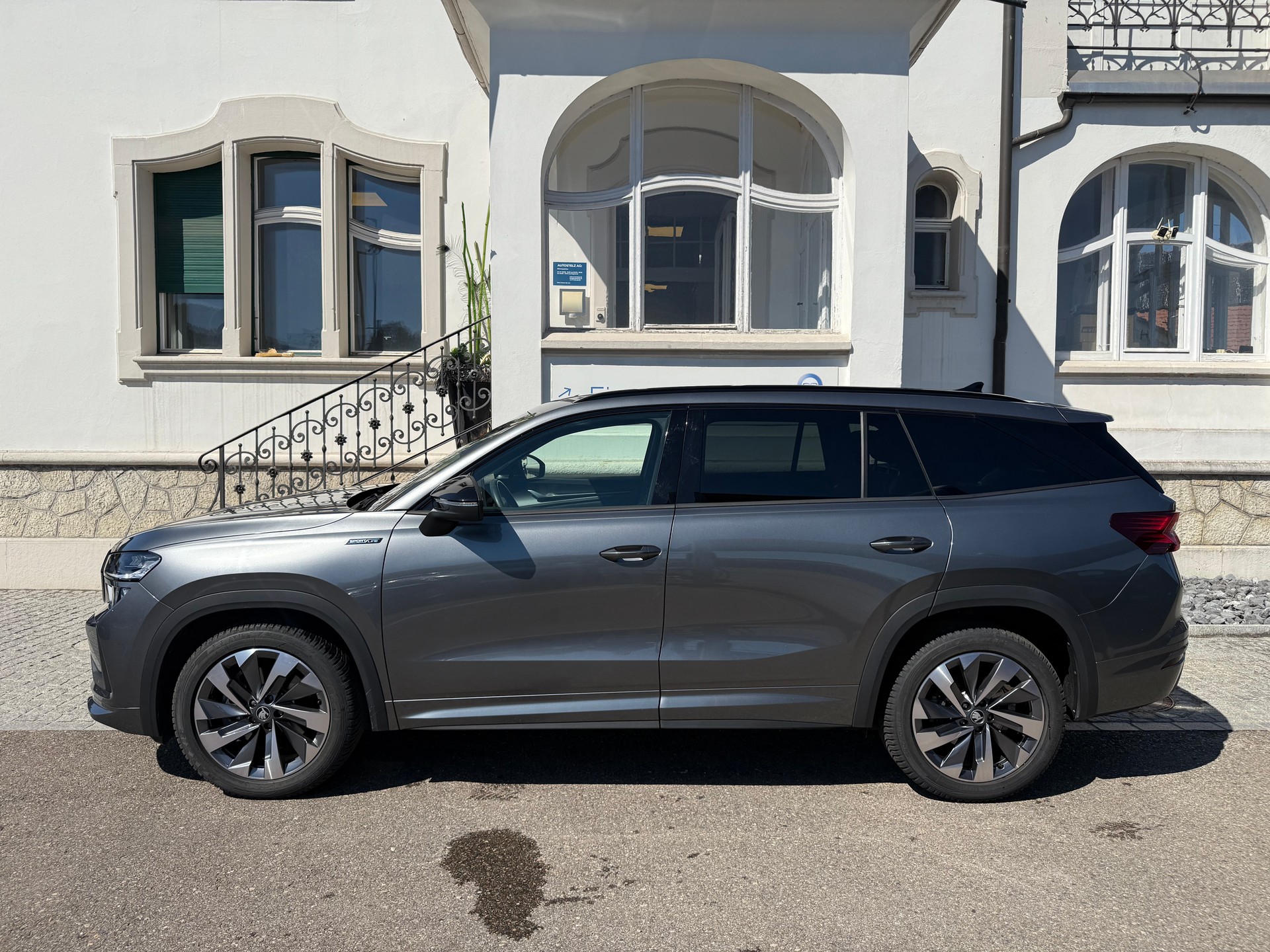 SKODA Kodiaq 2.0 TSI SportLine 4x4 7 SITZER-image-3