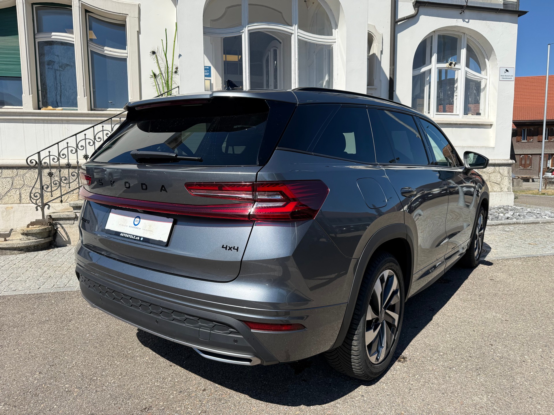 SKODA Kodiaq 2.0 TSI SportLine 4x4 7 SITZER-image-5