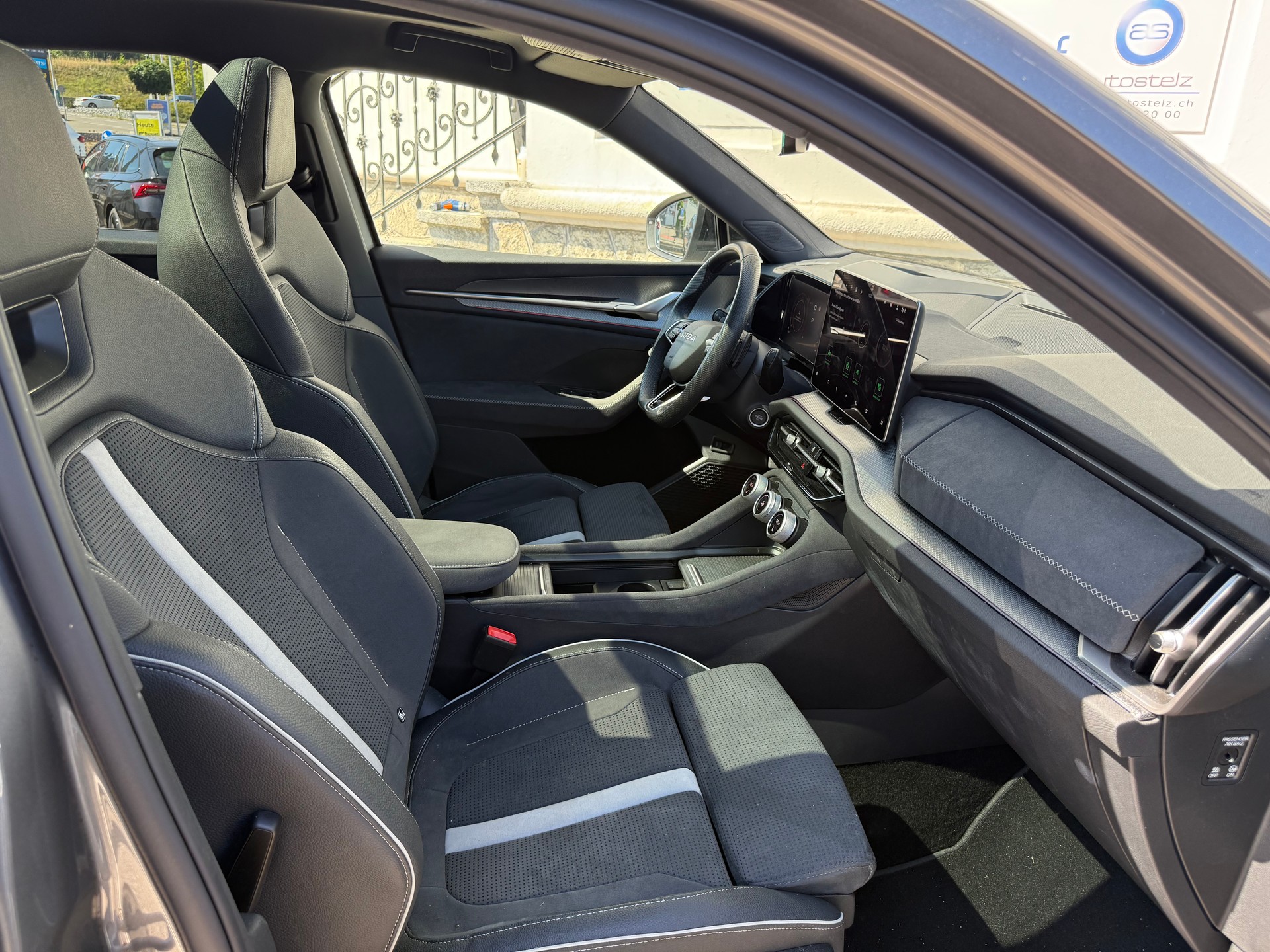 SKODA Kodiaq 2.0 TSI SportLine 4x4 7 SITZER-image-13
