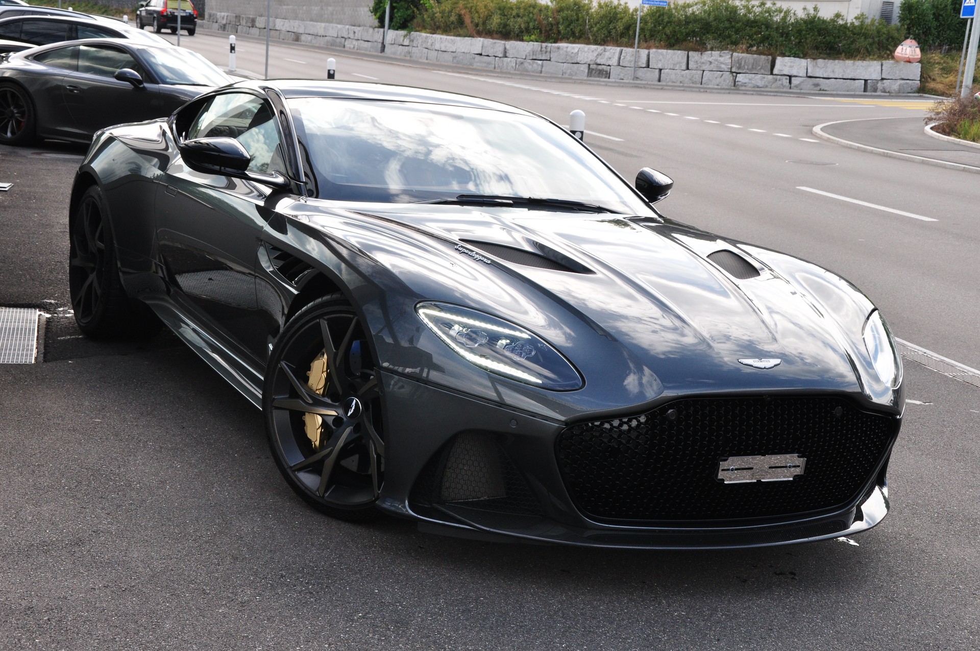 ASTON MARTIN DBS Coupé Superleggera-image-11