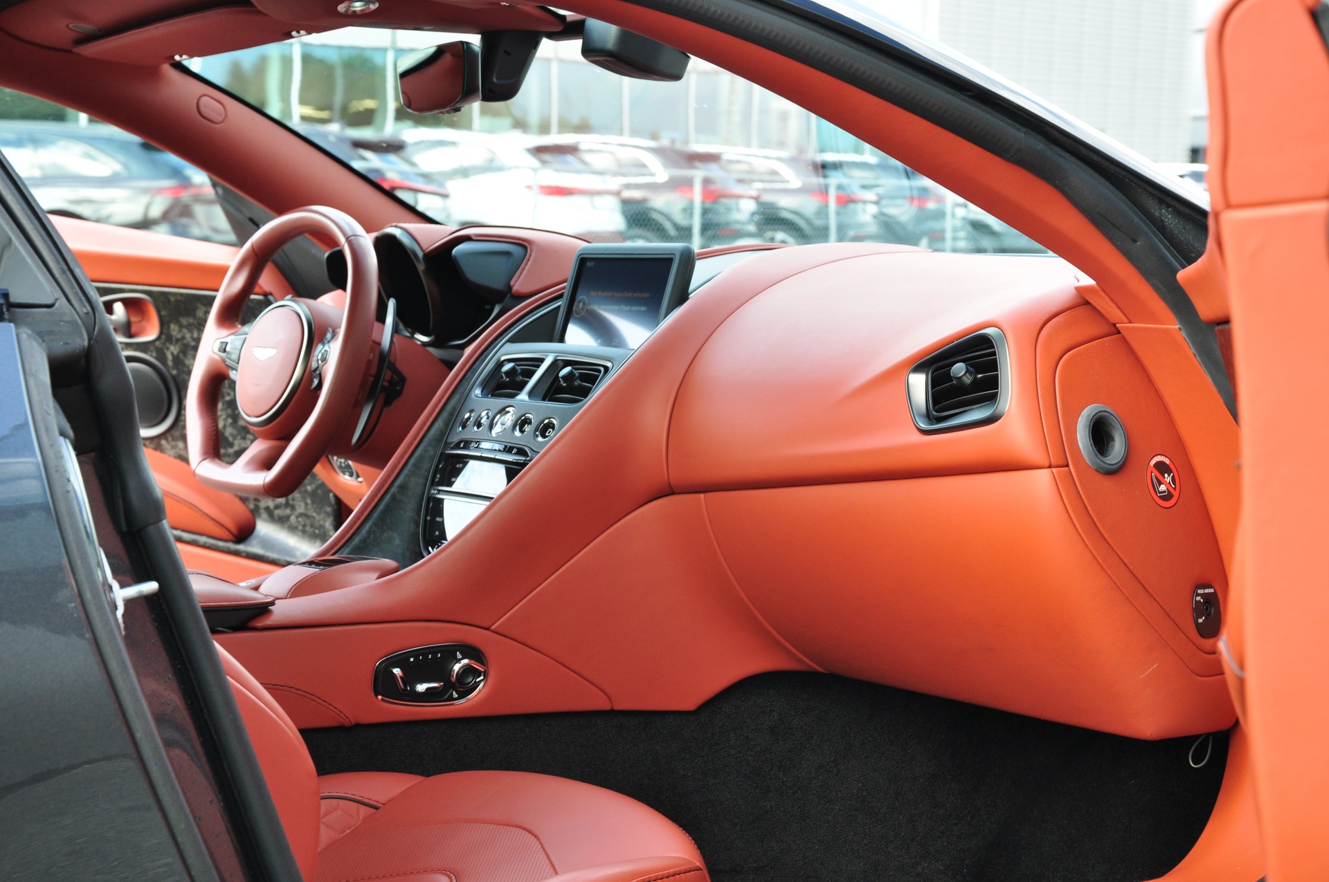 ASTON MARTIN DBS Coupé Superleggera-image-19
