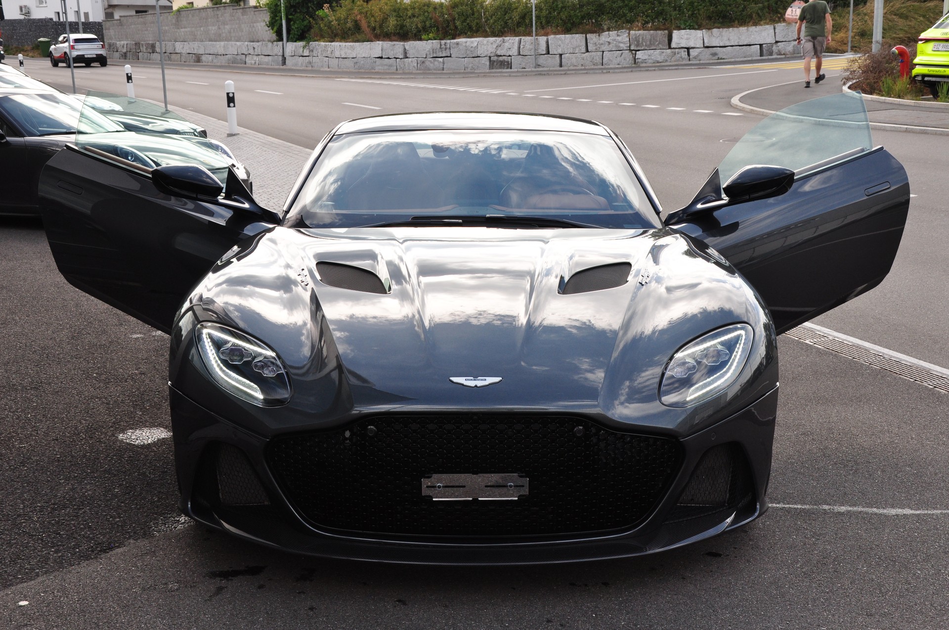 ASTON MARTIN DBS Coupé Superleggera-image-13