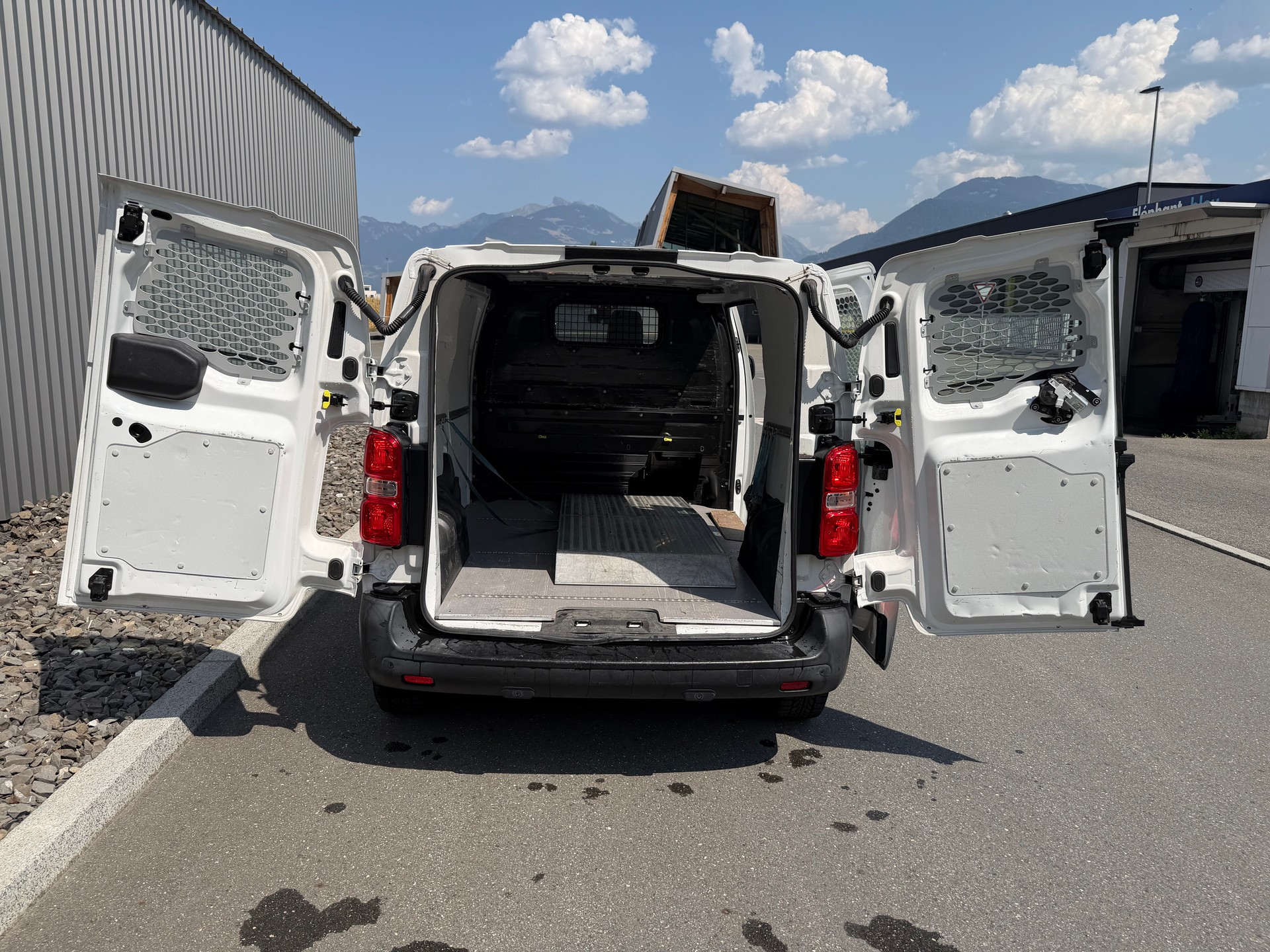 TOYOTA Proace EV 50kWh Medium Active CHARGE 1503 KG-image-21
