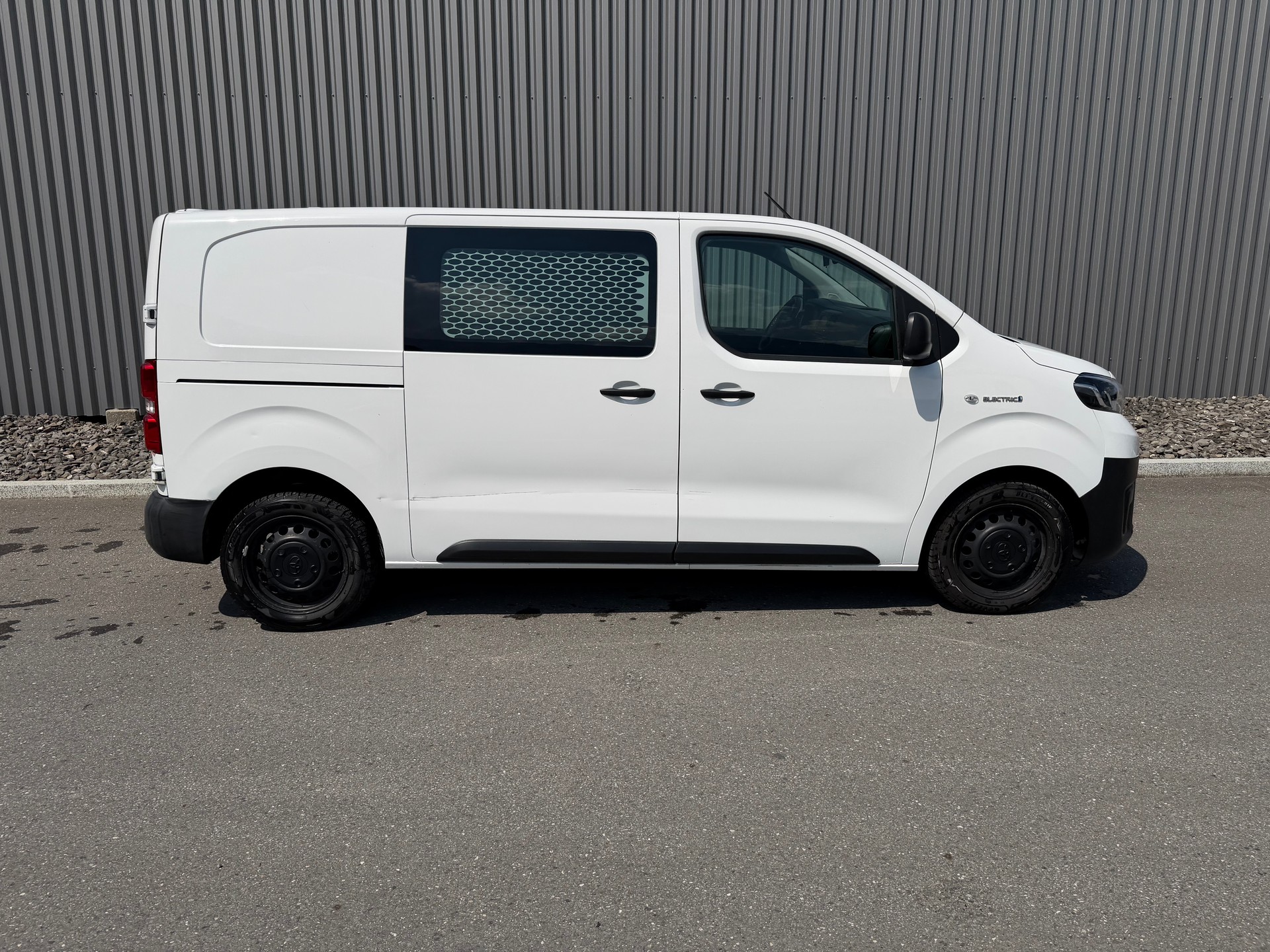 TOYOTA Proace EV 50kWh Medium Active CHARGE 1503 KG-image-9