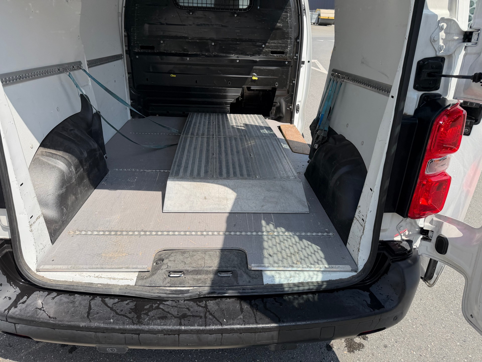 TOYOTA Proace EV 50kWh Medium Active CHARGE 1503 KG-image-20