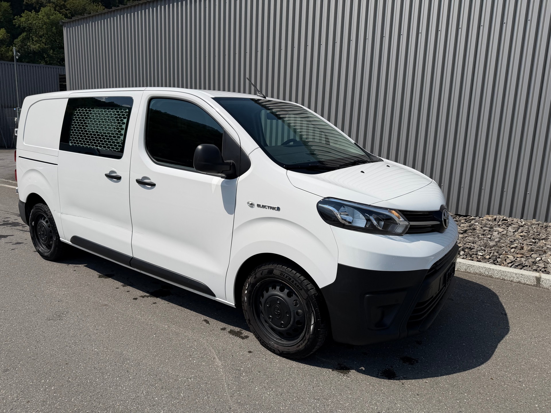 TOYOTA Proace EV 50kWh Medium Active CHARGE 1503 KG-image-8