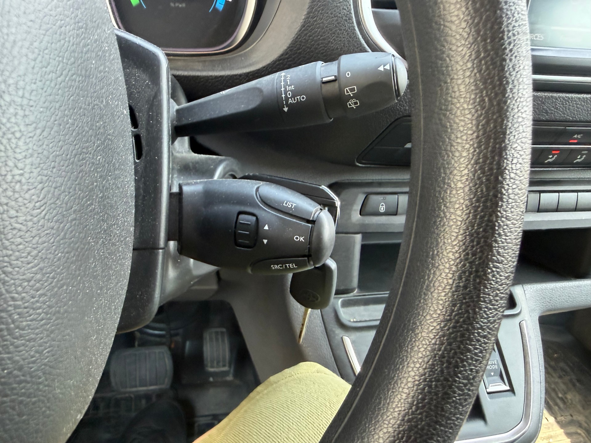 TOYOTA Proace EV 50kWh Medium Active CHARGE 1503 KG-image-46