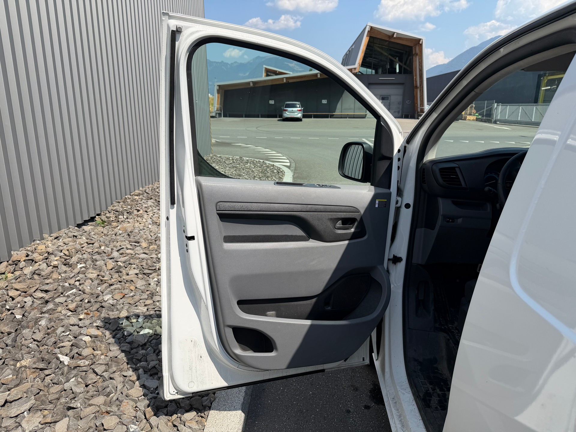 TOYOTA Proace EV 50kWh Medium Active CHARGE 1503 KG-image-32