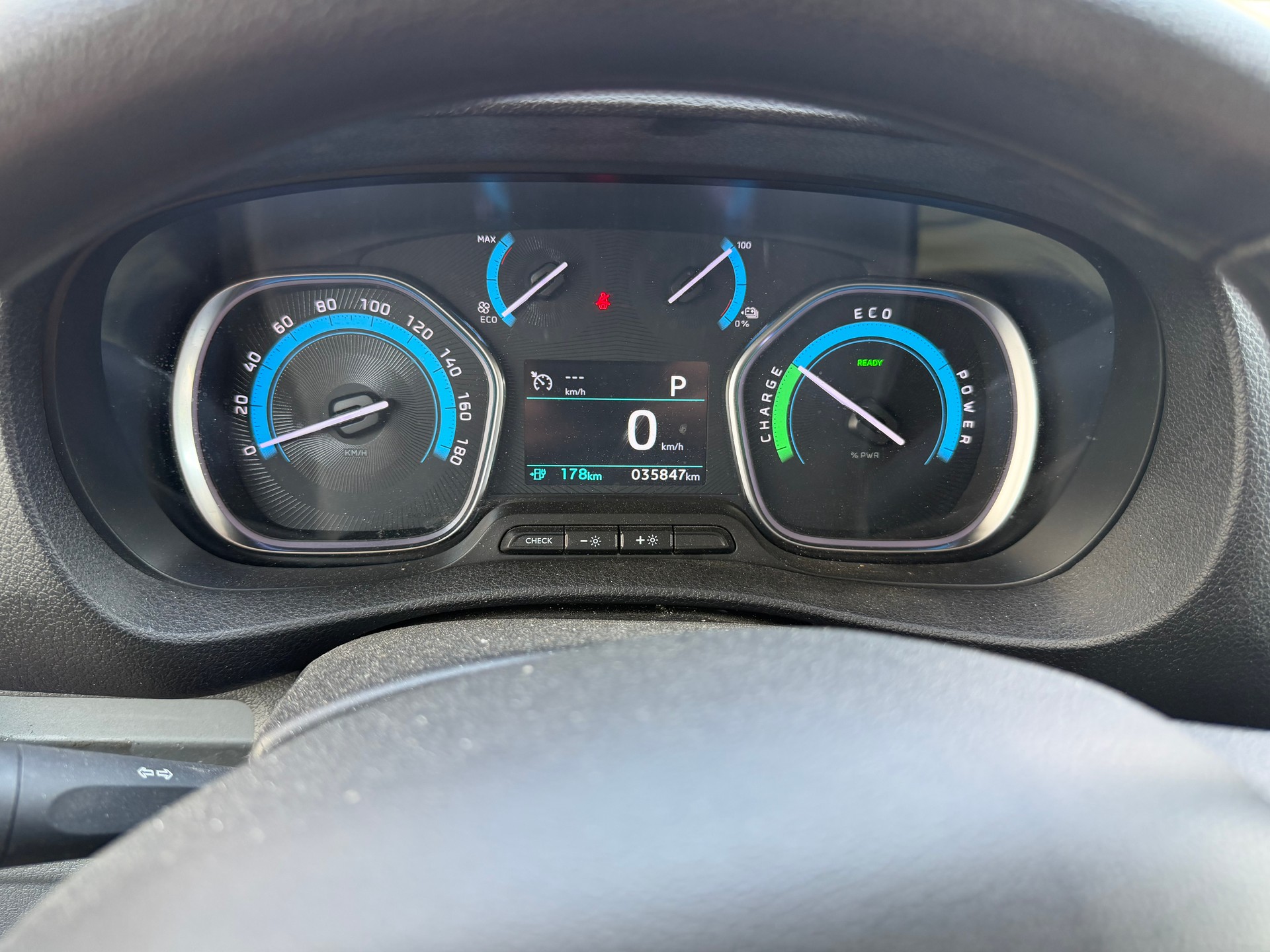 TOYOTA Proace EV 50kWh Medium Active CHARGE 1503 KG-image-44