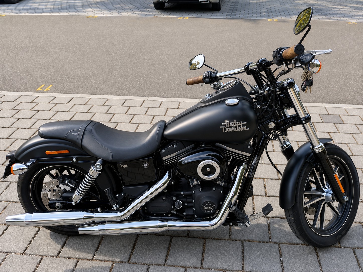 HARLEY-DAVIDSON FXDBC Dyna Street Bob Special 103 ABS-image-1