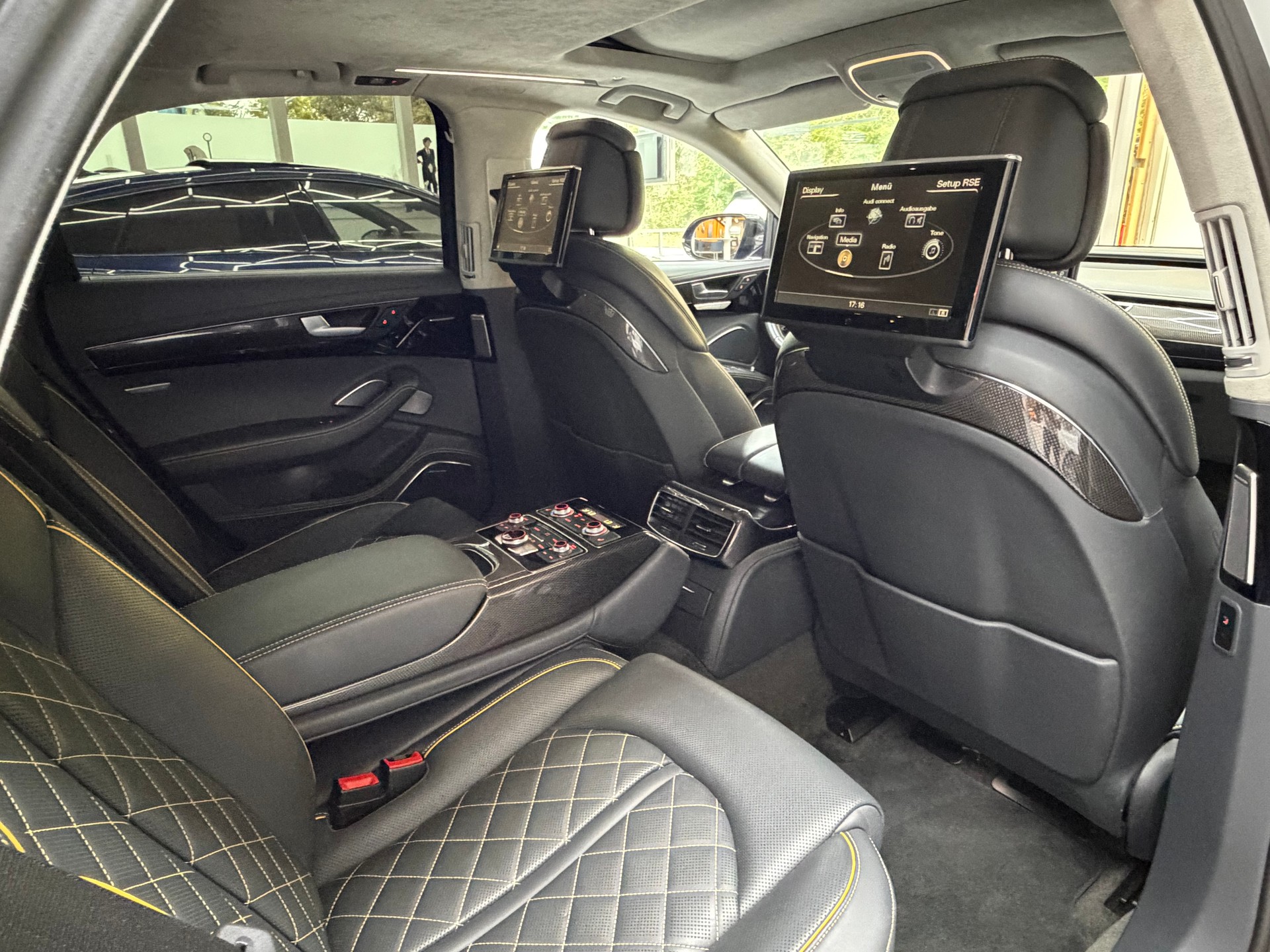 AUDI S8 4.0 V8 TFSI plus qua. T-Tronic-image-15