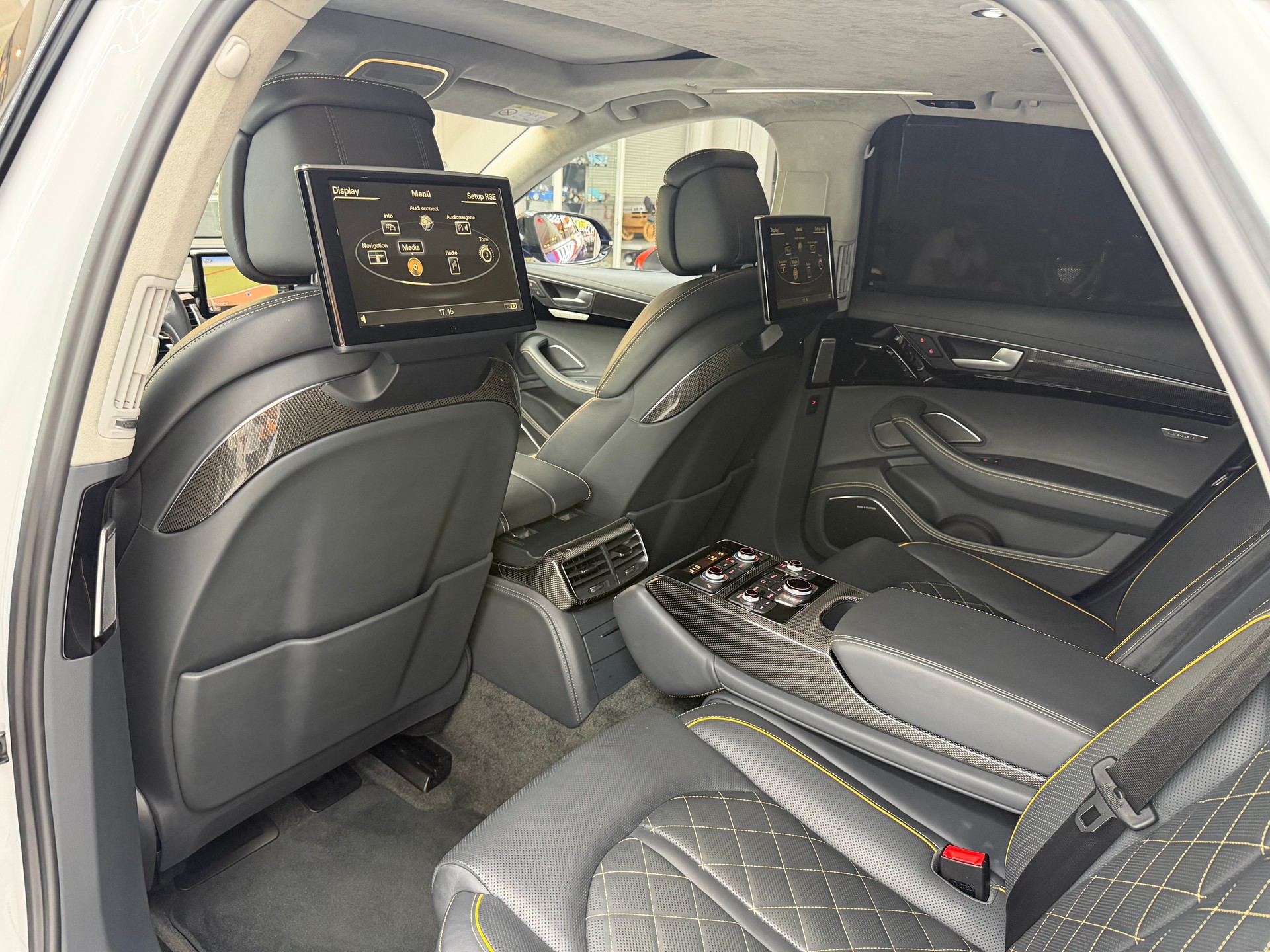 AUDI S8 4.0 V8 TFSI plus qua. T-Tronic-image-12
