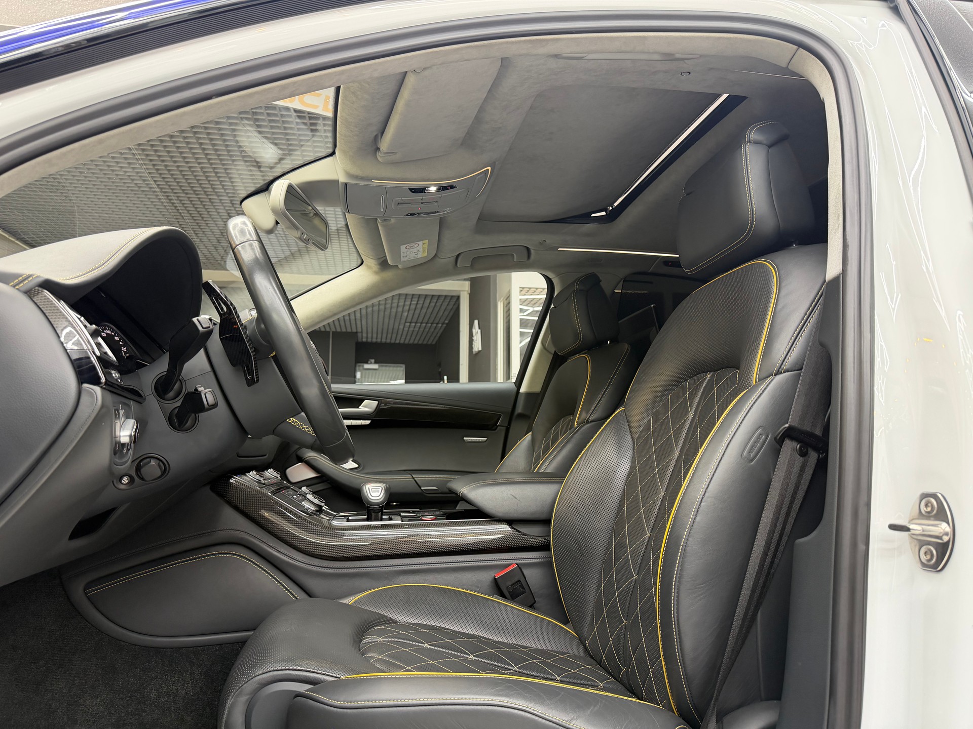 AUDI S8 4.0 V8 TFSI plus qua. T-Tronic-image-11