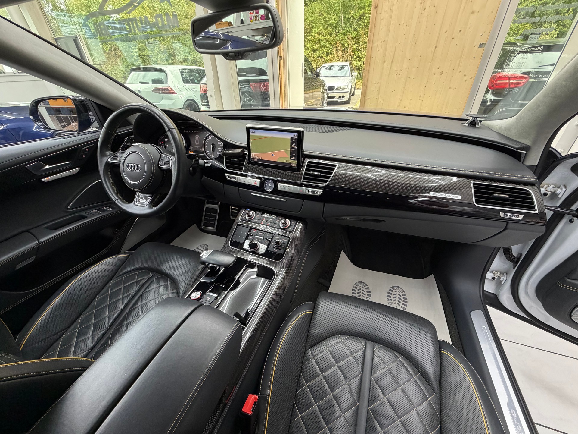 AUDI S8 4.0 V8 TFSI plus qua. T-Tronic-image-14