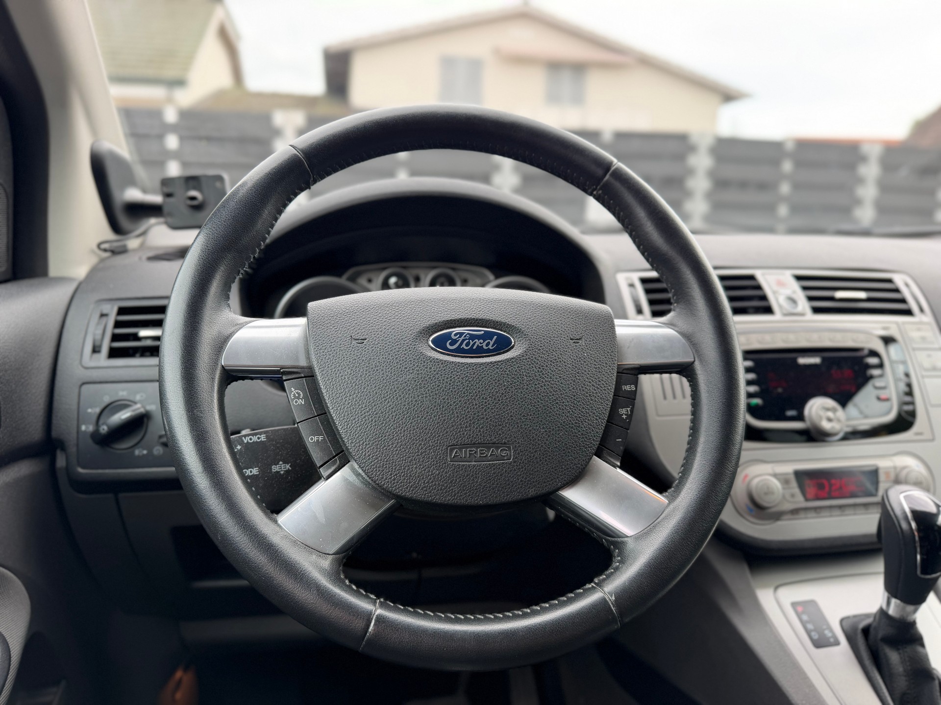FORD Kuga 2.5 Turbo Titanium 4WD Automatic-image-7