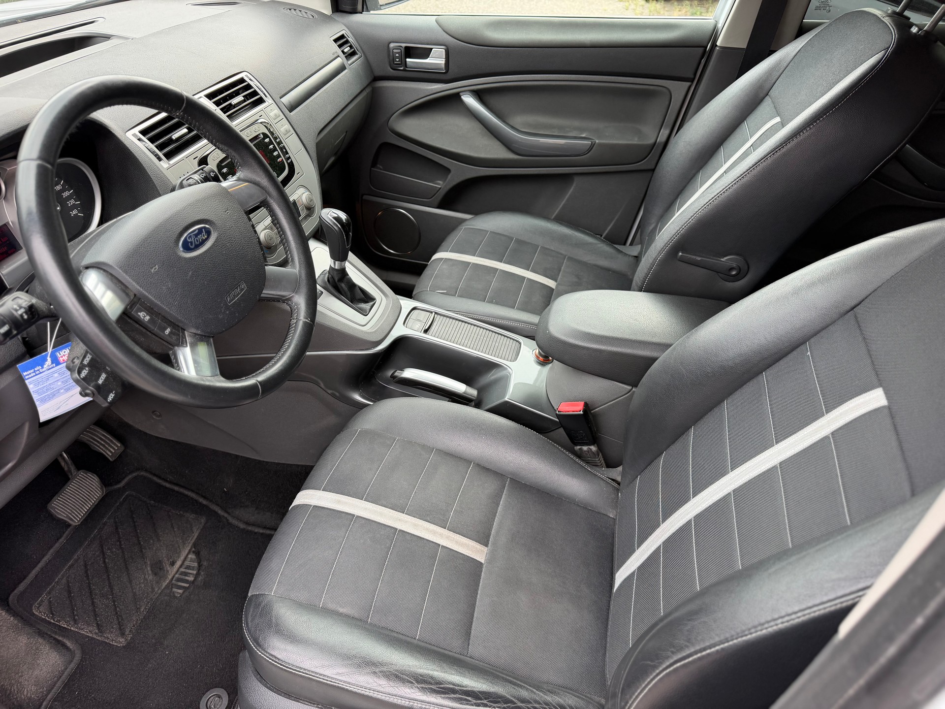 FORD Kuga 2.5 Turbo Titanium 4WD Automatic-image-9
