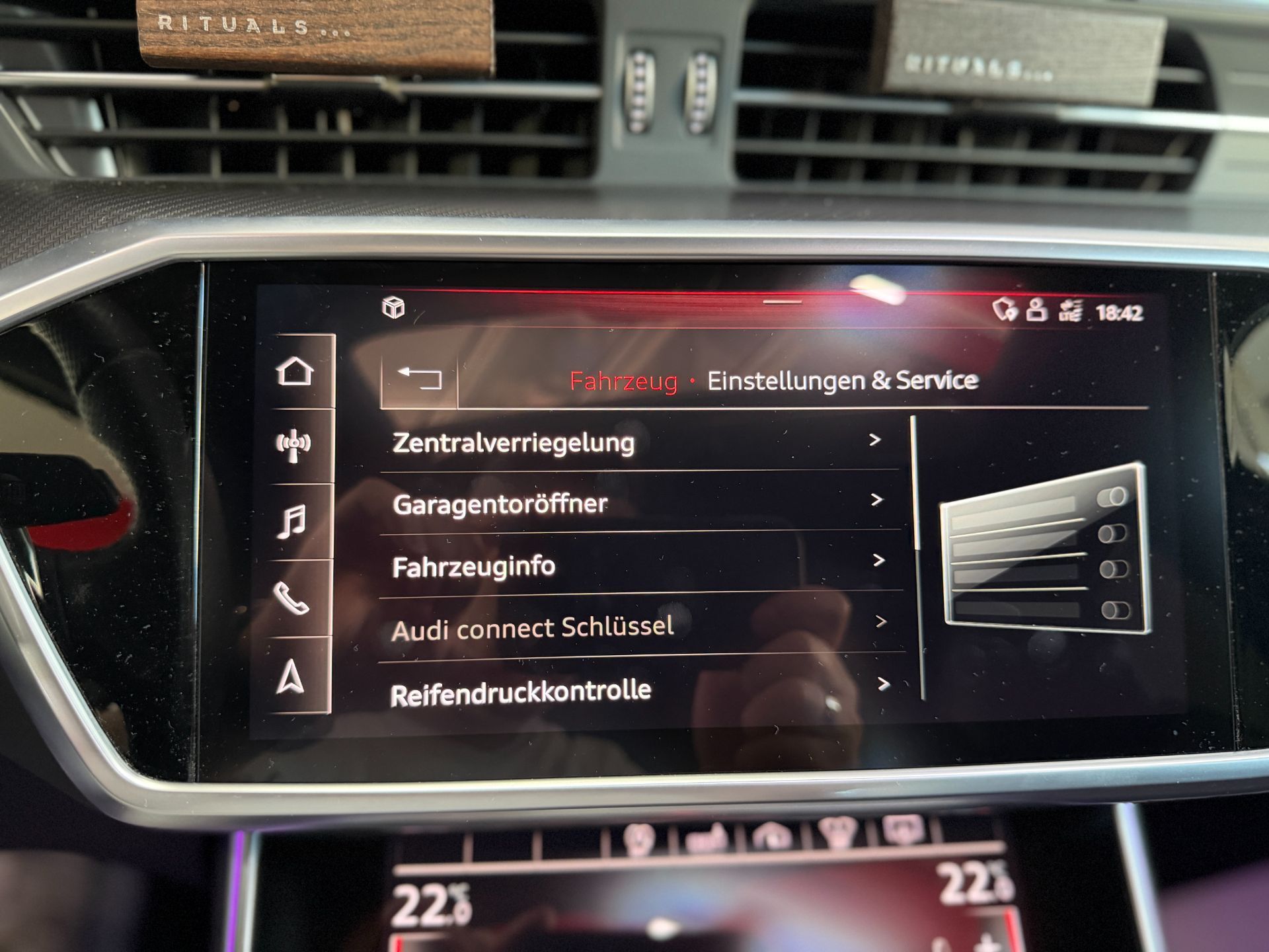 AUDI RS6 Avant 4.0 TFSI V8 quattro-image-22