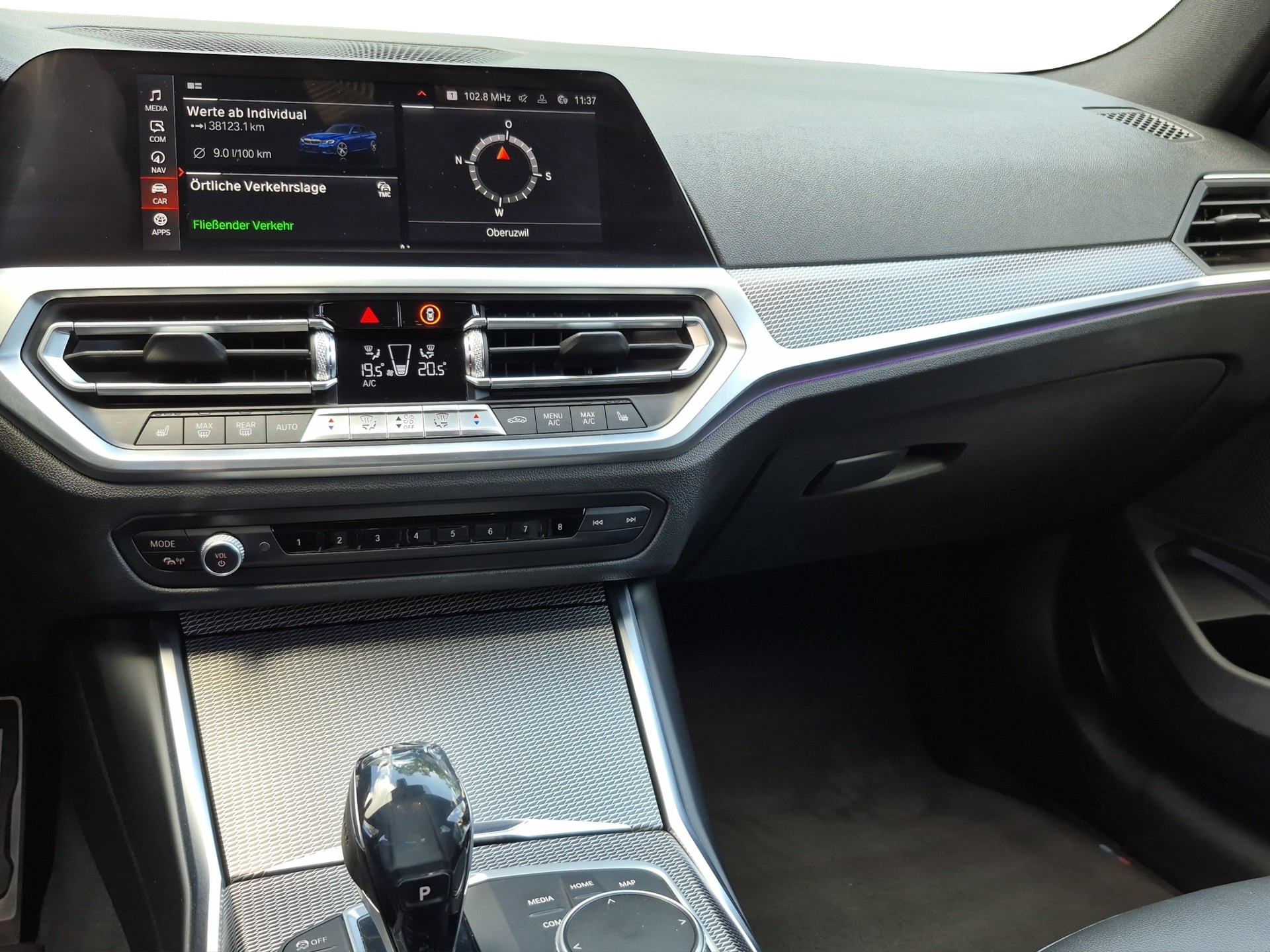 BMW 320i xDrive Steptronic M Sport-image-9