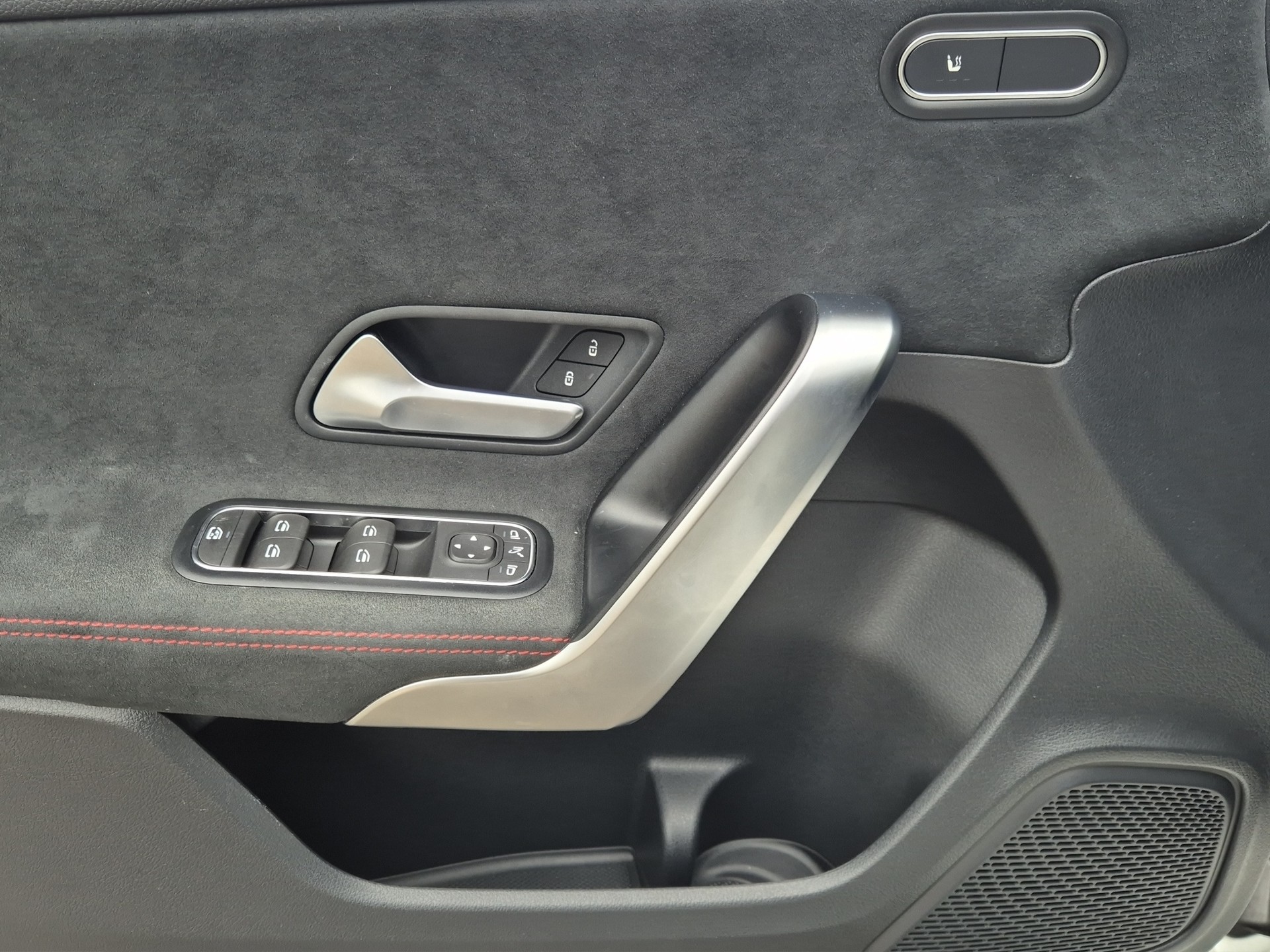 MERCEDES-BENZ A AMG 35 4Matic 8G-DCT-image-12